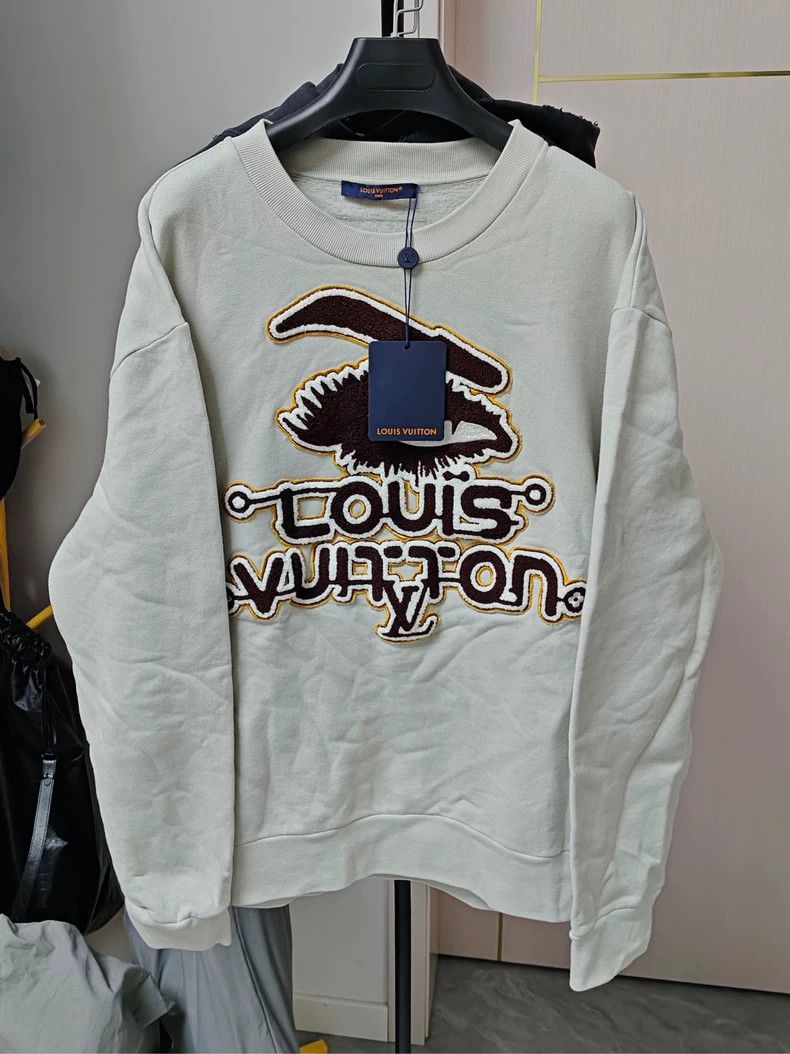 Louis Vuitton Louis Vuitton FW23 Logo Embroidered Crew Neck Pullover Swe Size US XXL / EU 58 / 5 - 1 Thumbnail