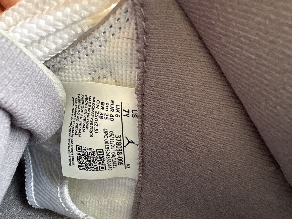 Jordan Brand Cool Grey Jordan 11s GS Size US 7 / EU 40 - 6 Thumbnail