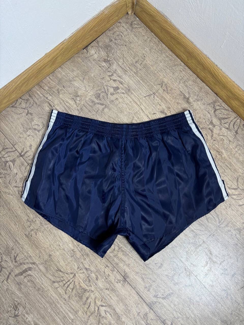 Adidas Vintage 90’s Adidas Jersey Nylon Shorts Run Athletic rare 34 Size US 34 / EU 50 - 3 Thumbnail