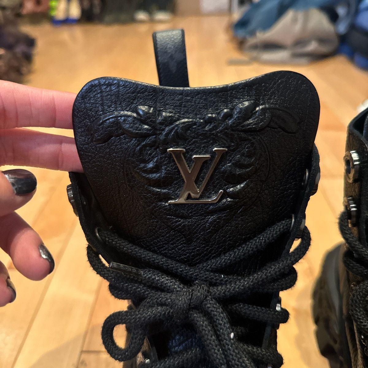 Louis Vuitton Louis Vuitton Baroque Ranger boots Size US 10 / EU 43 - 2 Thumbnail