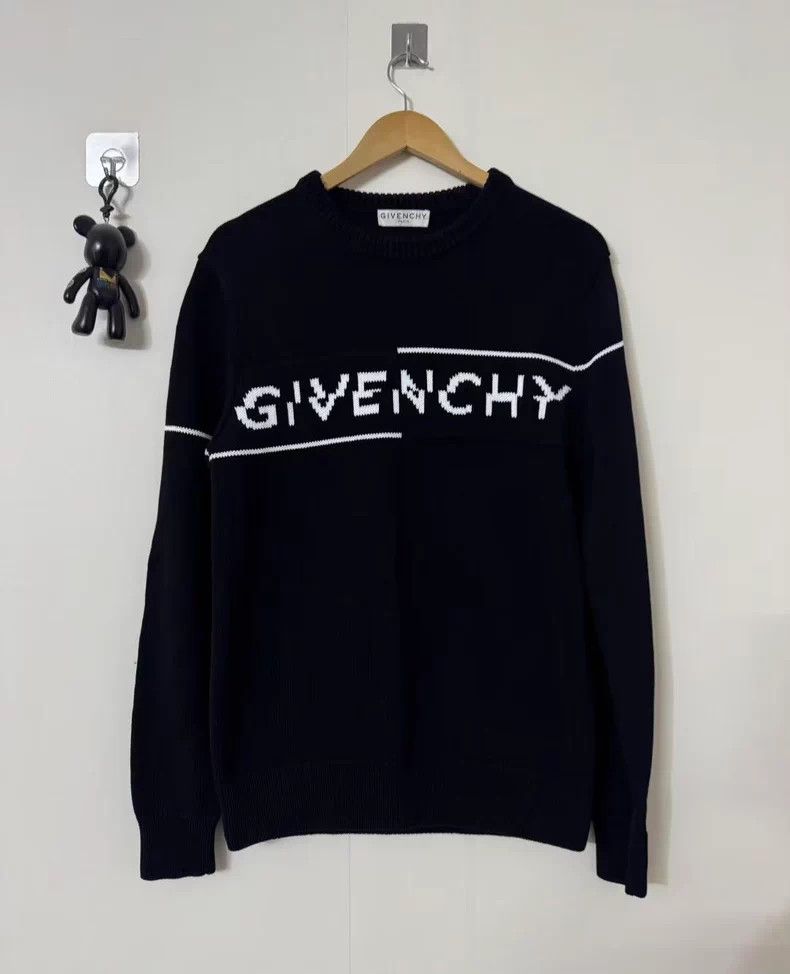 Givenchy Givenchy Misaligned Letter Sweater Size US M / EU 48-50 / 2 - 1 Thumbnail