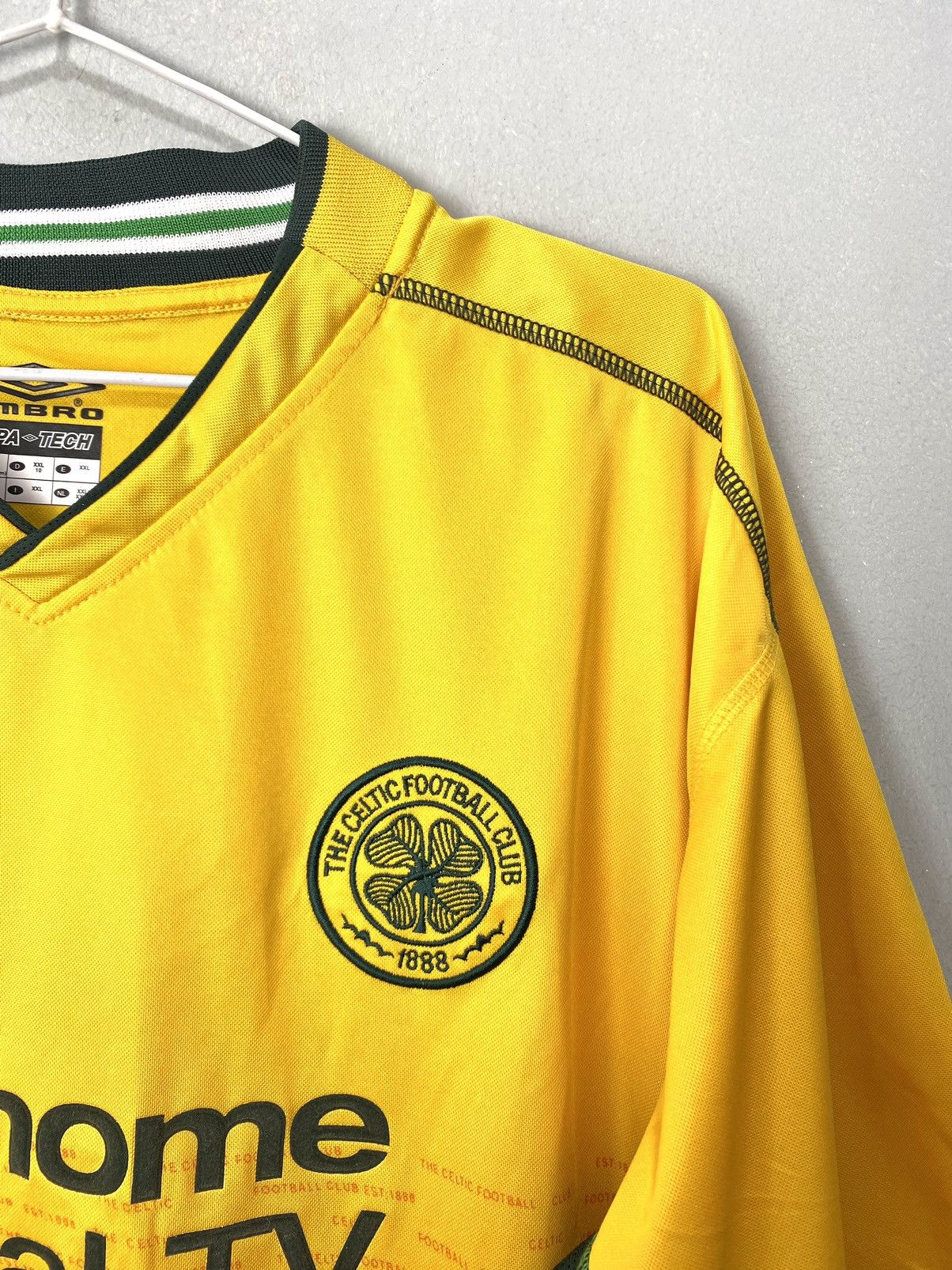 Umbro Vintage 2000’s Umbro Celtic Soccer Jersey T Shirt Size US XXL / EU 58 / 5 - 6 Thumbnail
