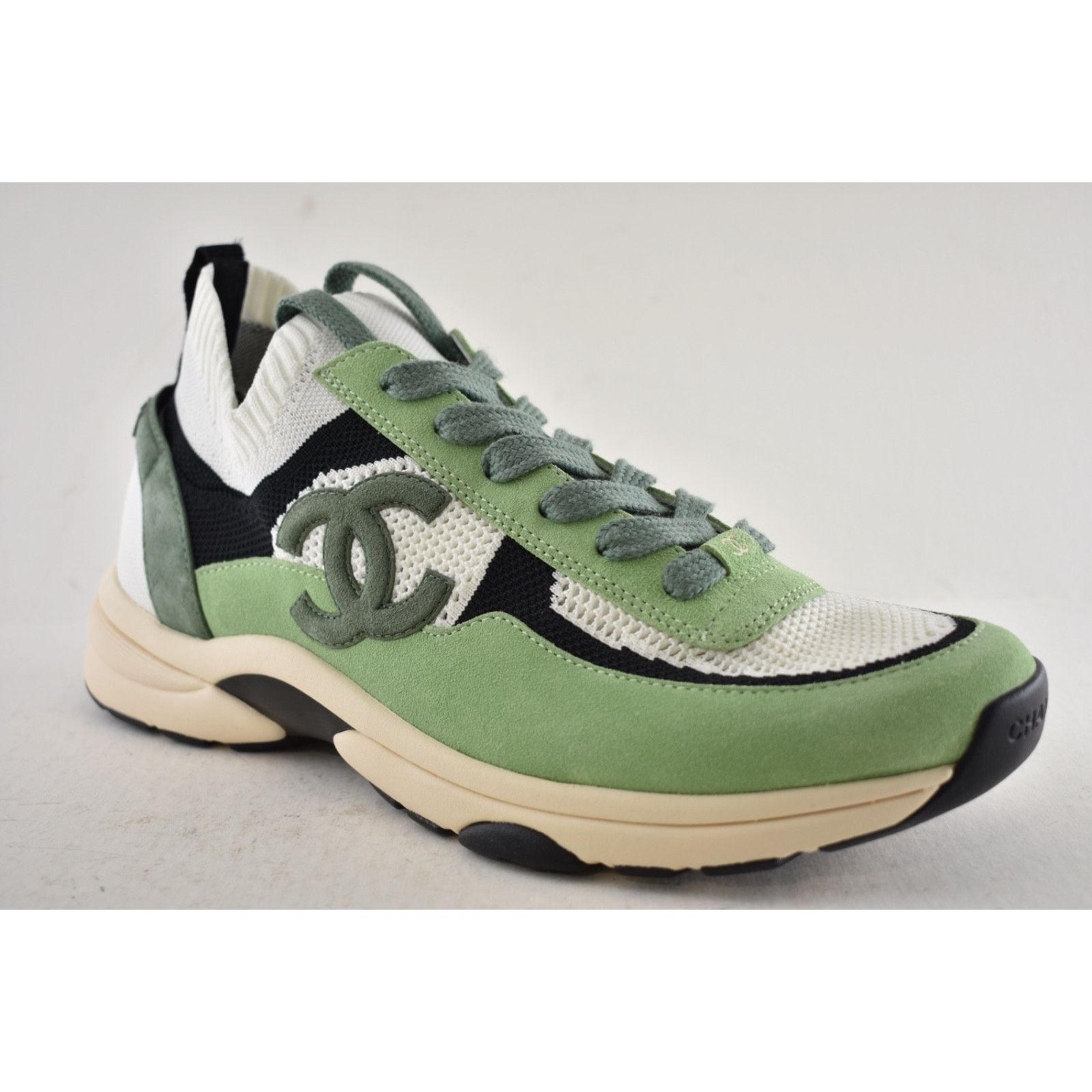 Chanel Green White Black Suede Knit CC Logo Low Trainer Sneaker 11 Size US 11 / EU 44 - 5 Thumbnail