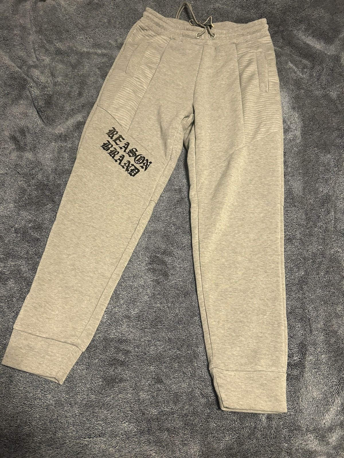 Reason Reason grey sweatpants size medium Size US 30 / EU 46 - 1 Thumbnail