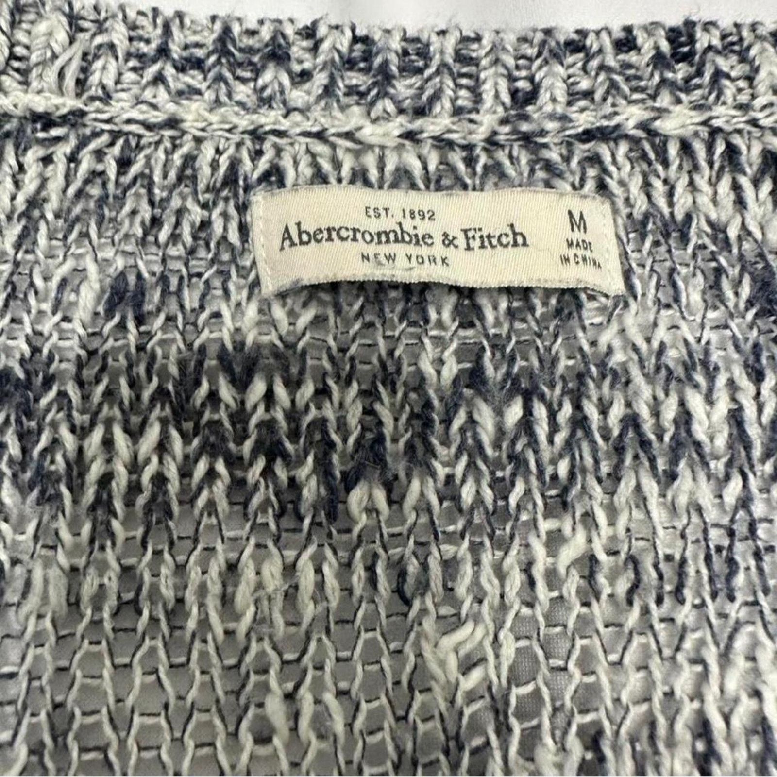 Abercrombie & Fitch Abercrombie Grey Long Sleeve Size M Size M / US 6-8 / IT 42-44 - 5 Thumbnail