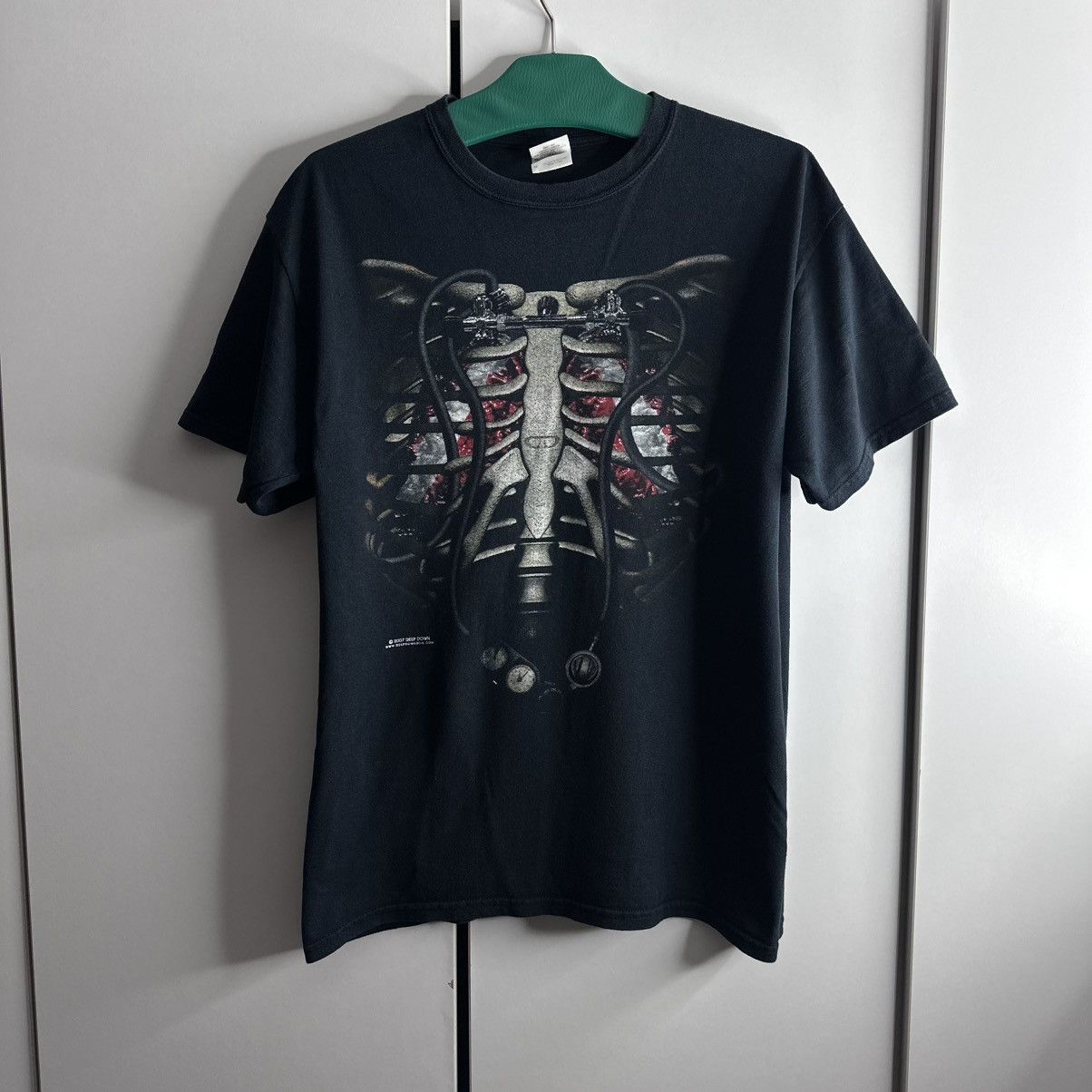 Band Tees Deep Down 2007 Rock Metal Vintage T-shirt Size US M / EU 48-50 / 2 - 1 Thumbnail