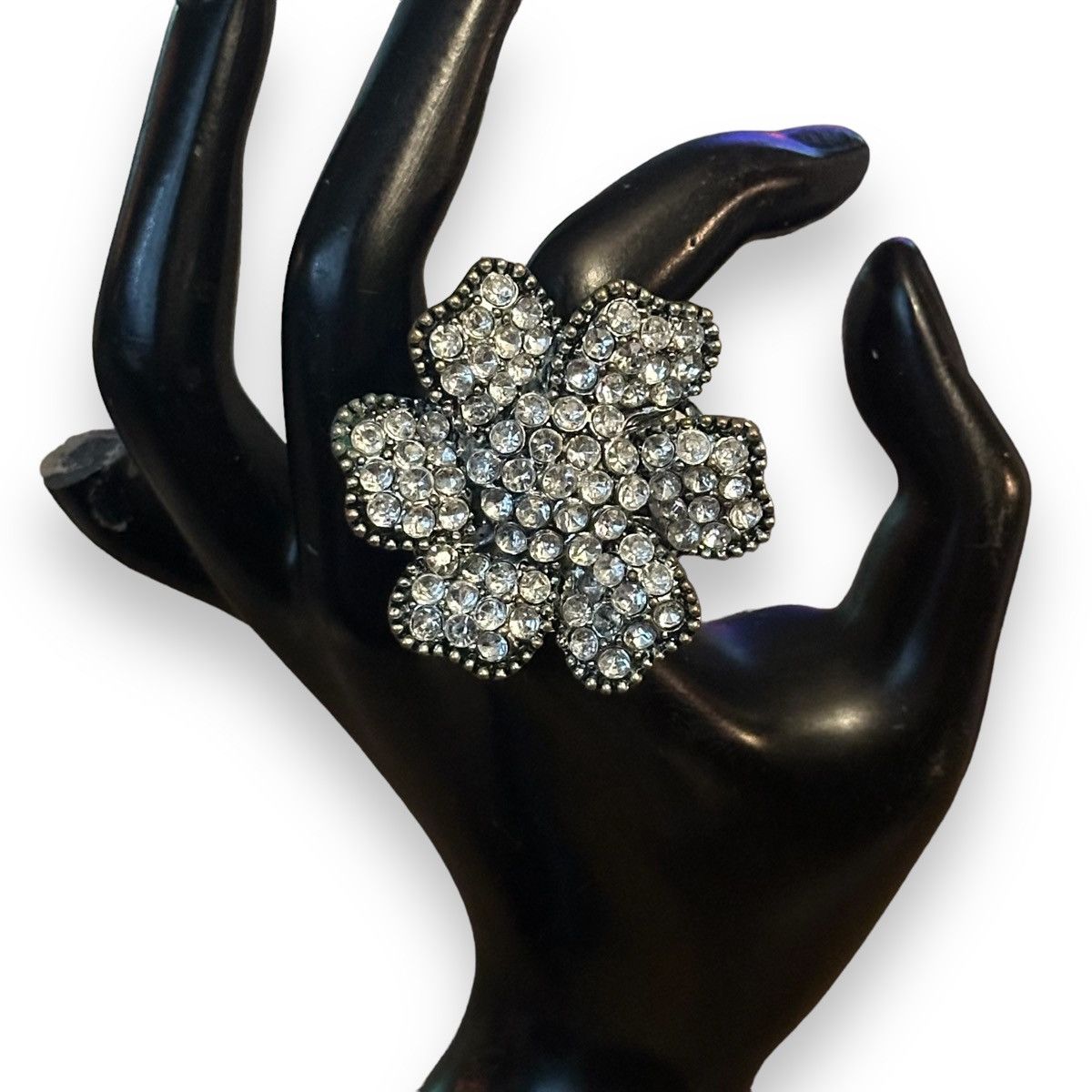 Other Large rhinestone flower stretch ring Size ONE SIZE - 2 Thumbnail