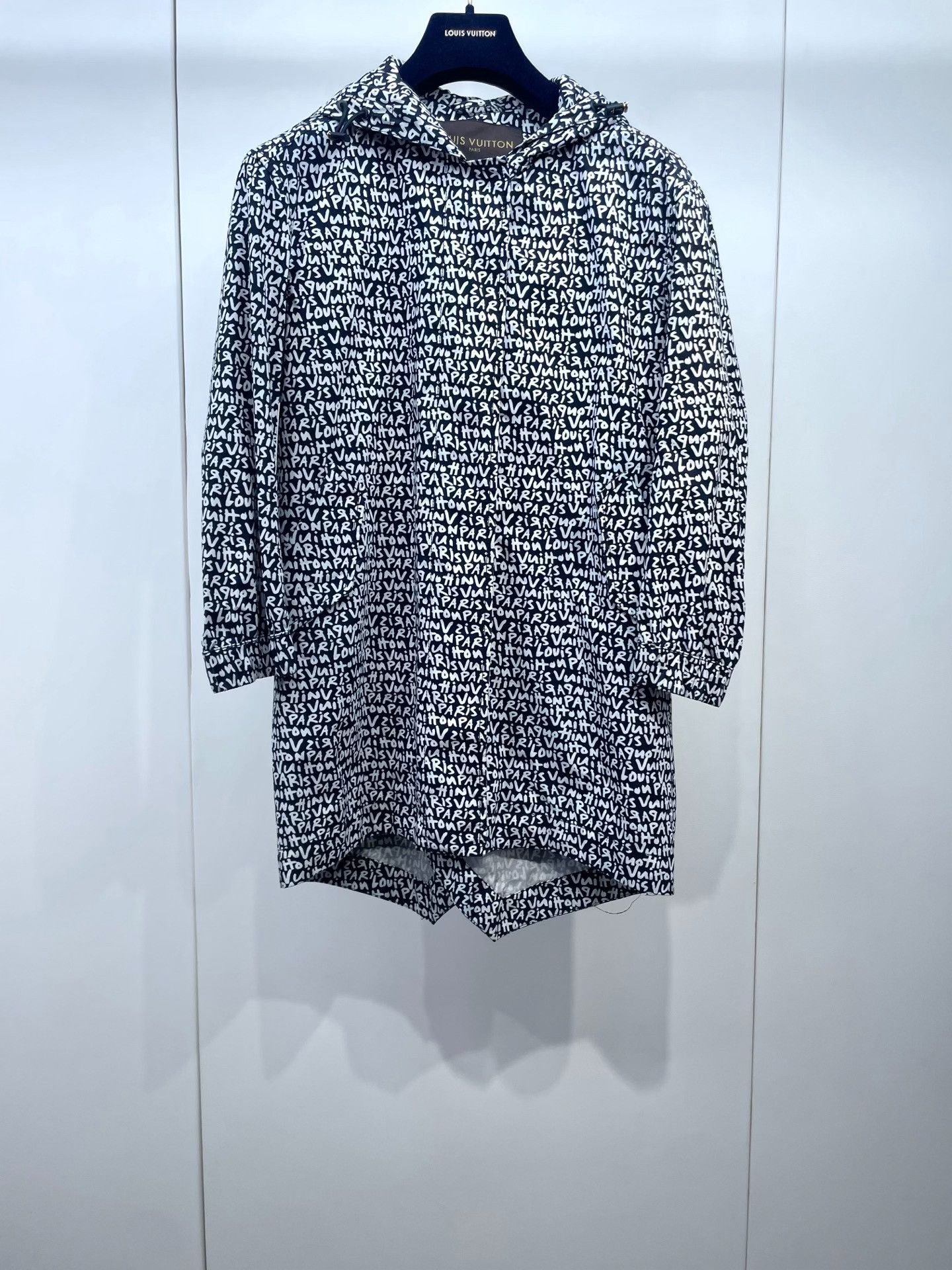 Louis Vuitton Louis Vuitton Black White Letter Hooded Trench Size XS / US 0-2 / IT 36-38 - 1 Thumbnail