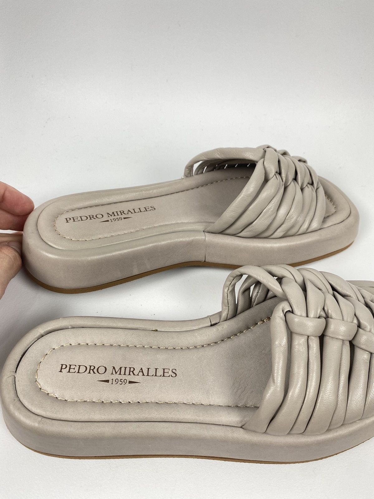 Designer Pedro Miralles Genuine Leather Slides Flats size 38 Size US 8 / IT 38 - 9 Thumbnail