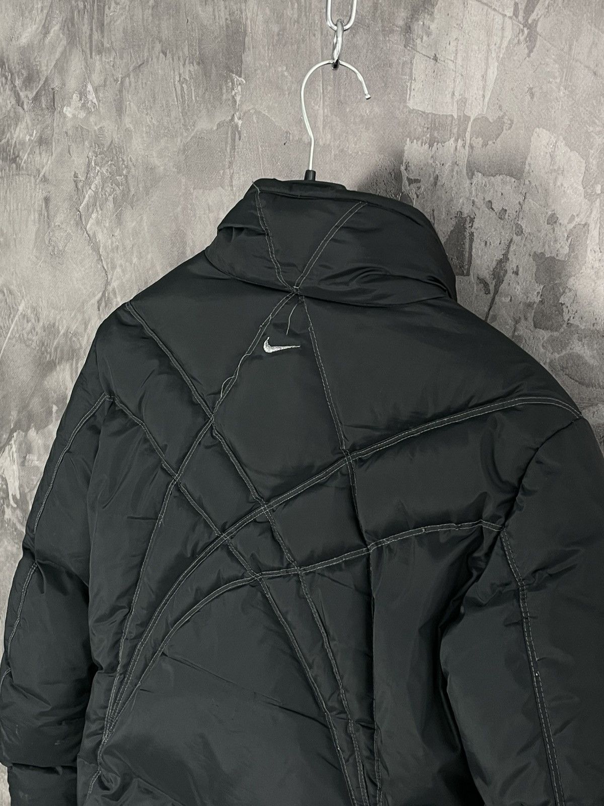 Japanese Brand × Nike × Vintage Nike Vintage 90s Small Logo Black Down Jacket Winter Puffer Size S / US 4 / IT 40 - 13 Thumbnail