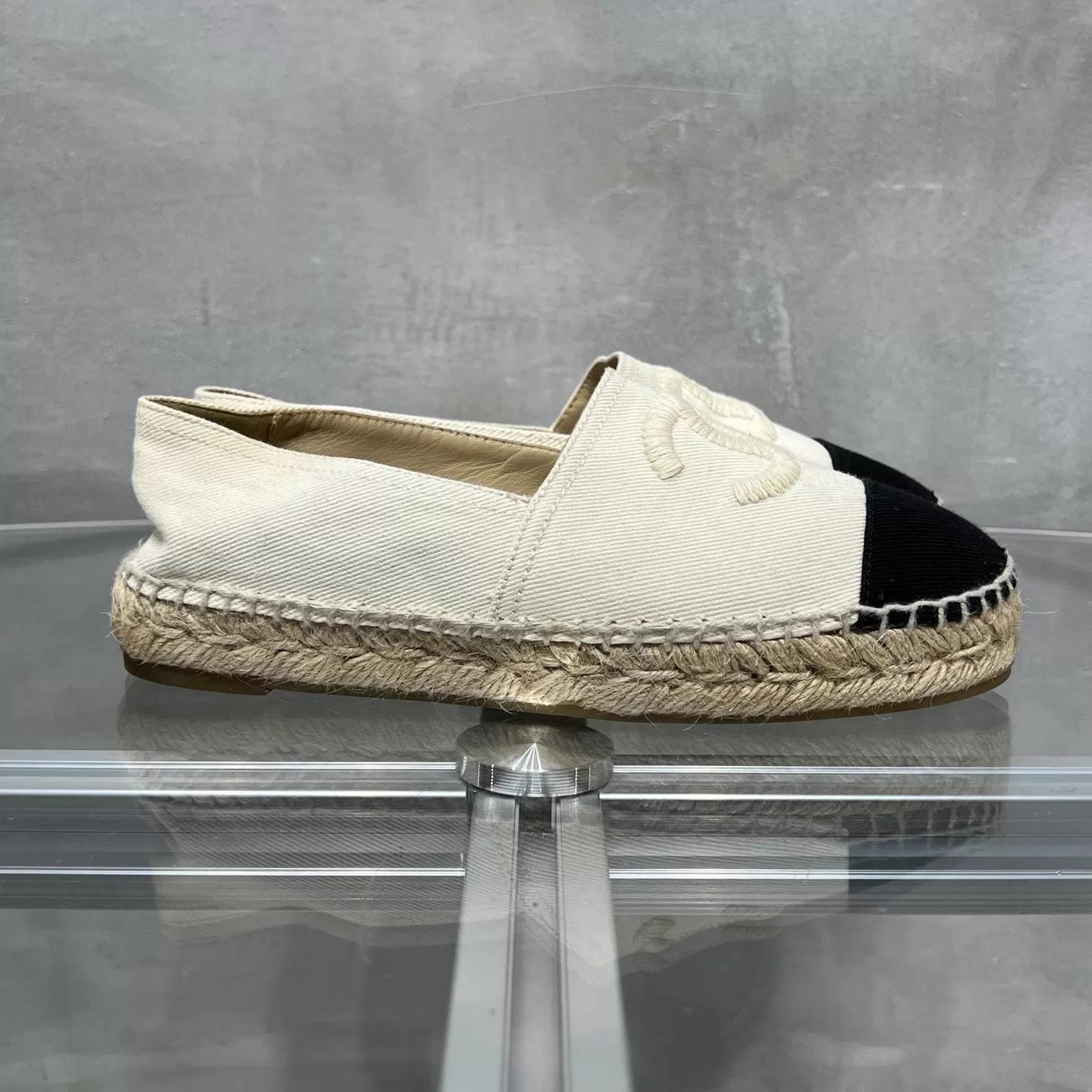 Chanel Chanel Cream Fisherman Shoes 36 EU Size US 5.5 / IT 35.5 - 4 Thumbnail