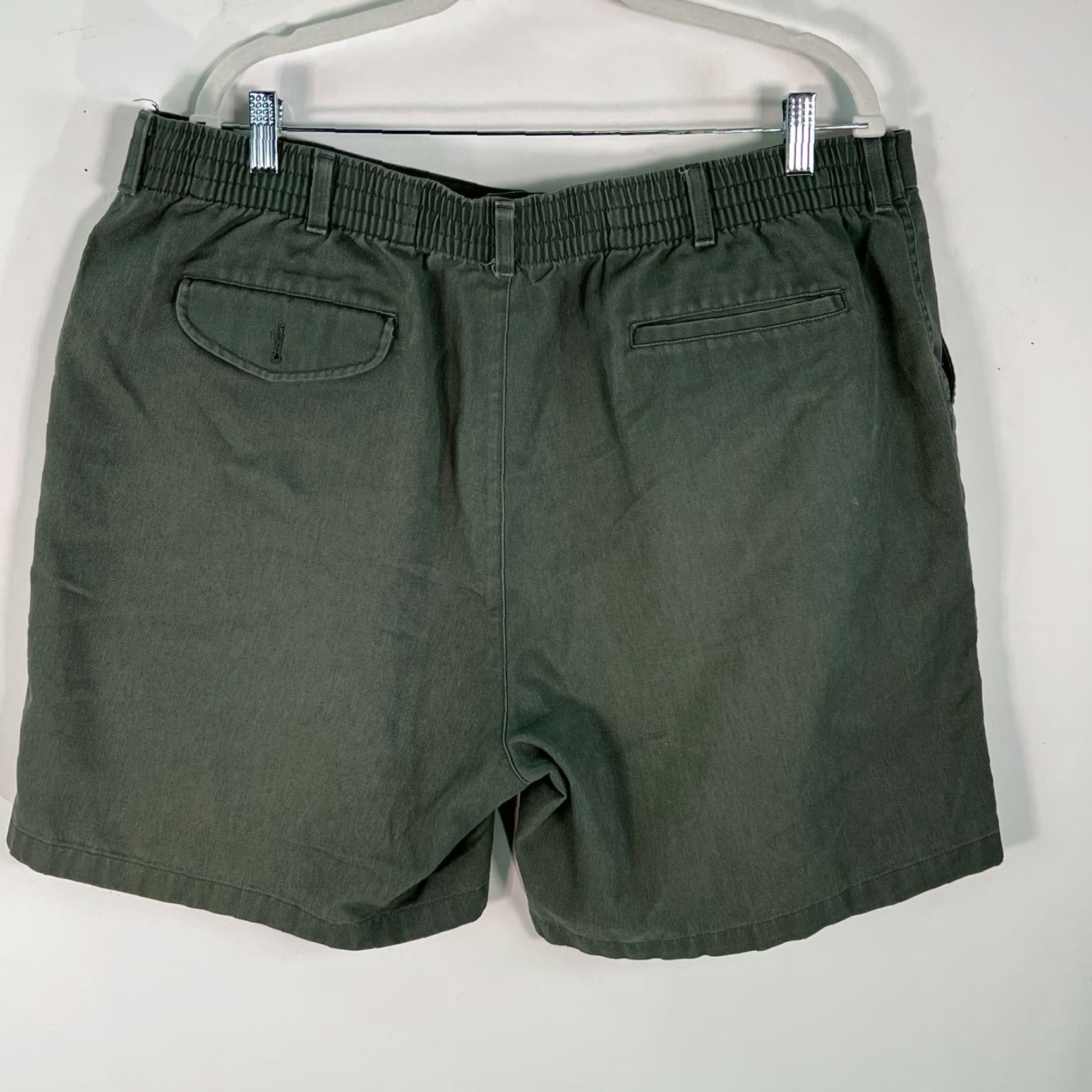 Vintage Town Craft Mens Chino Shorts 44W Regular Inseam 12in Green Stain Release Easy Care Casual Shorts Mens Size US 42 / EU 58 - 2 Thumbnail