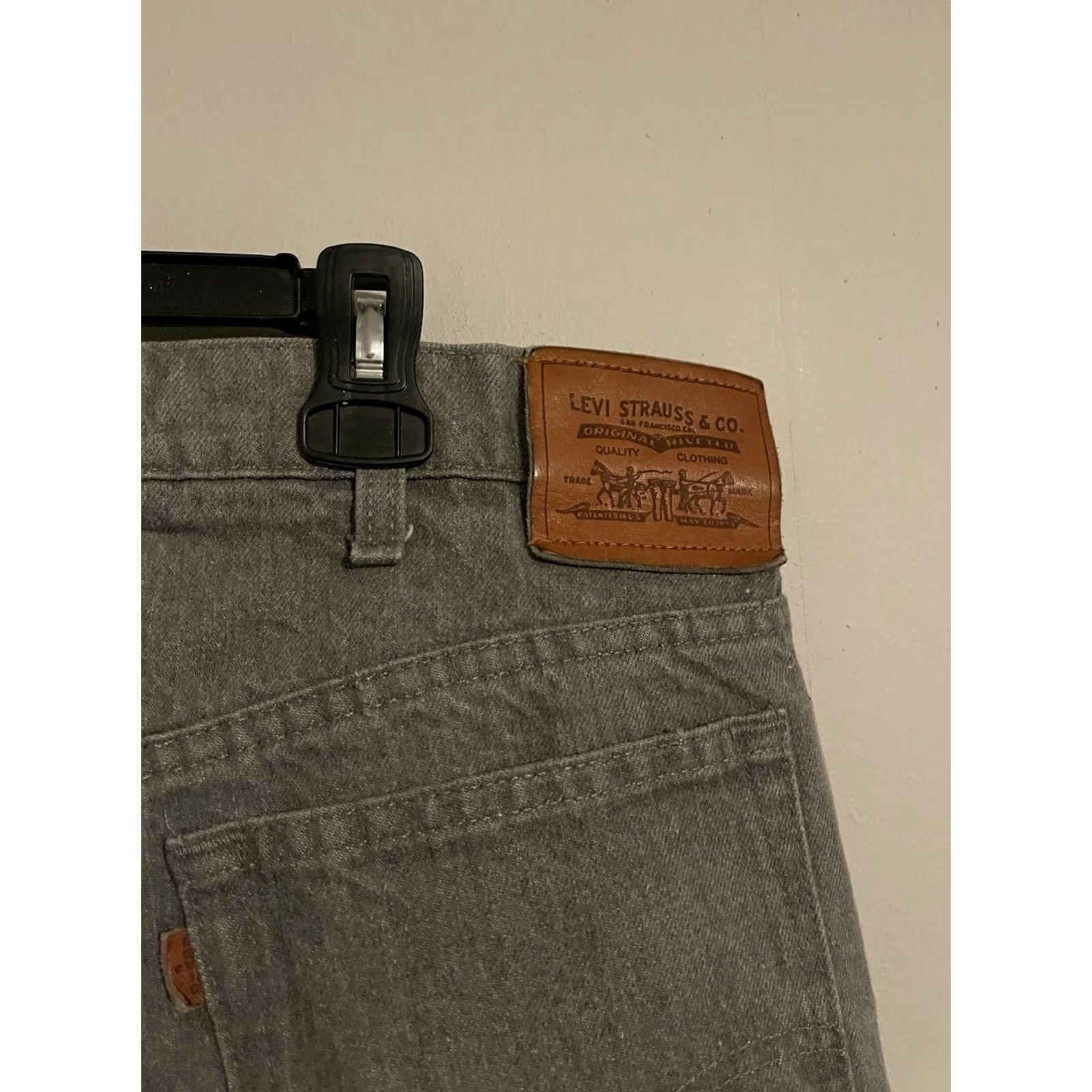 Levi's VINTAGE 80s Levi's Jeans Gray Mens 40x30 USA Leather Tab Size US 40 / EU 56 - 4 Thumbnail