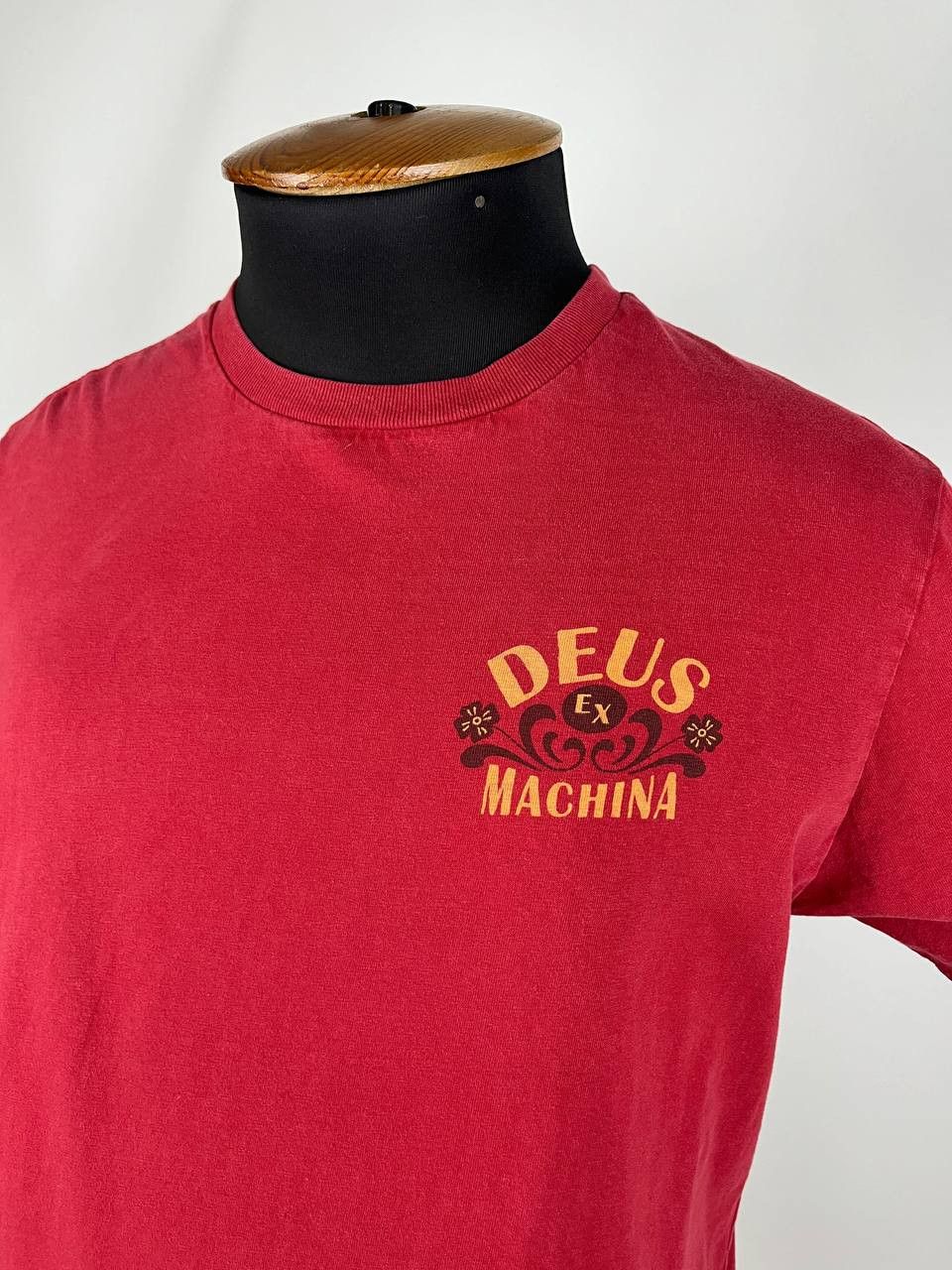 Deus Ex Machina Deus Ex Machina Red Apache Tee Size XL (0487) Size US XL / EU 56 / 4 - 4 Thumbnail