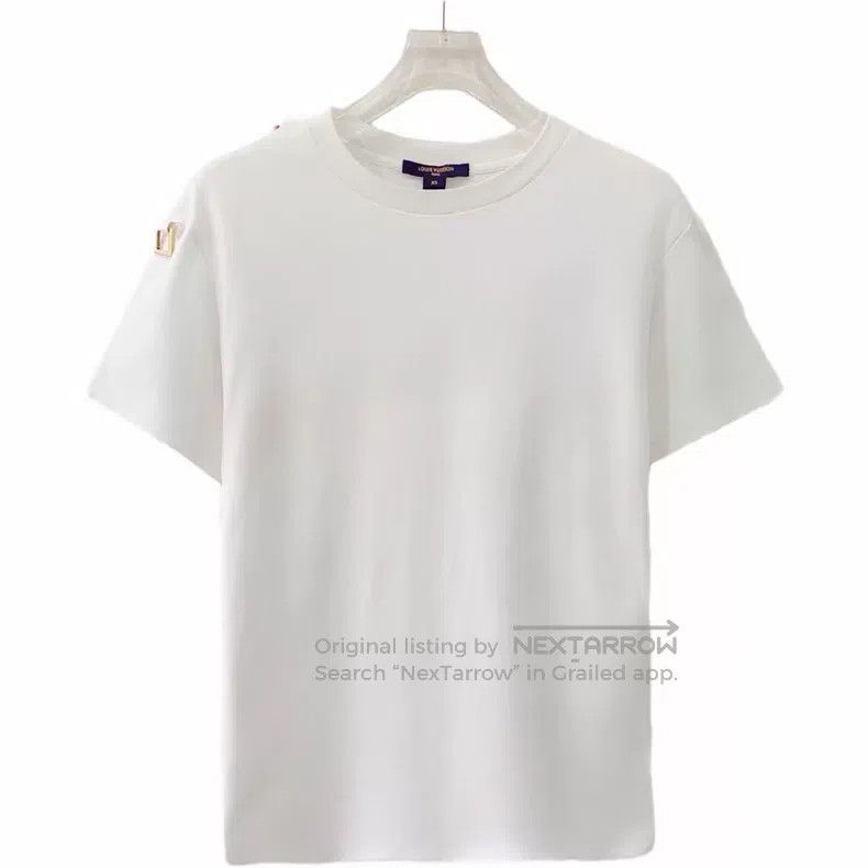Louis Vuitton Louis Vuitton White square button embellished cotton crew Size US XS / EU 42 / 0 - 1 Thumbnail