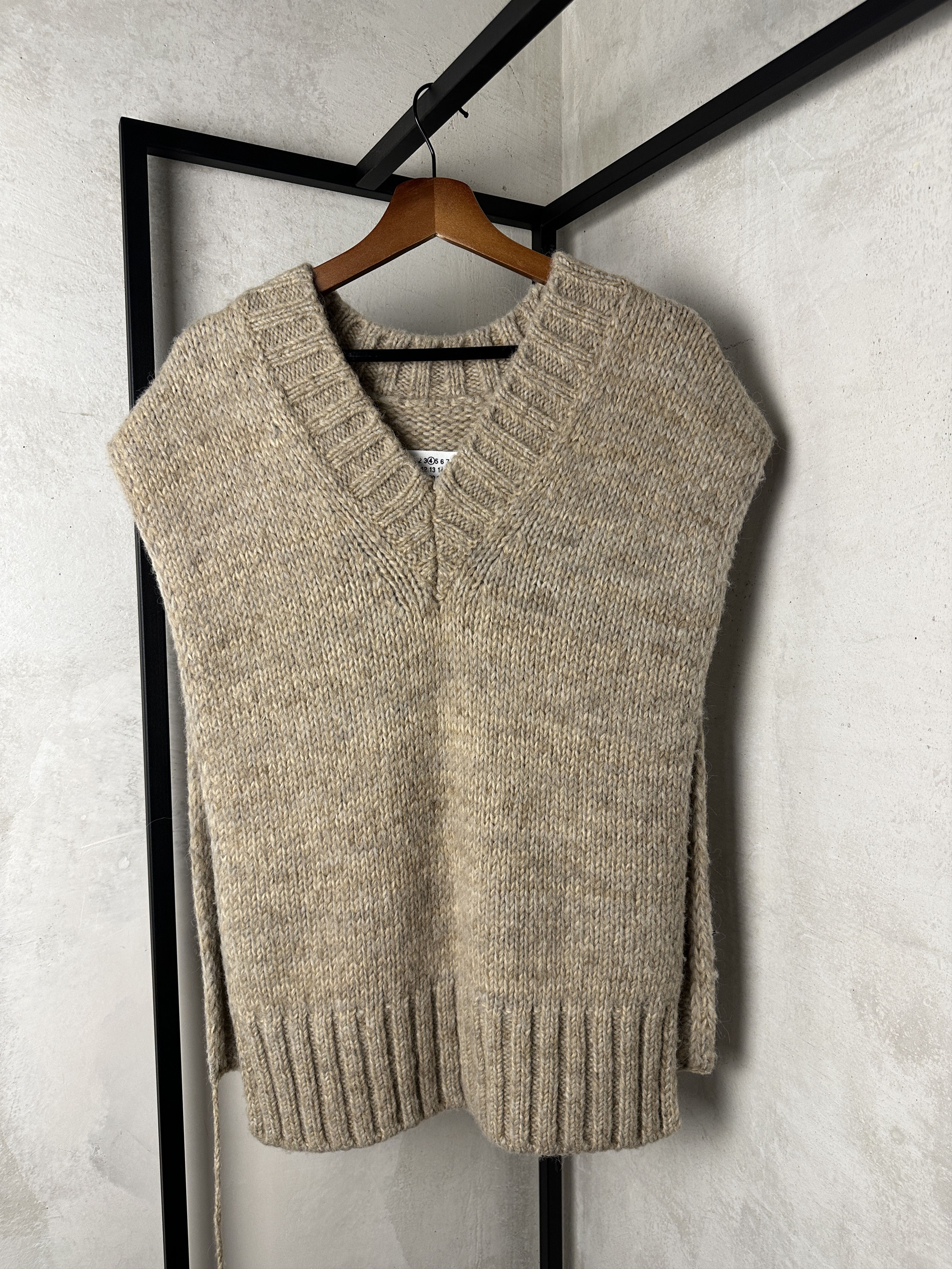 Maison Margiela MAISON MARGIELA Alpaca Wool Sweater Vest Size M / US 6-8 / IT 42-44 - 1 Thumbnail