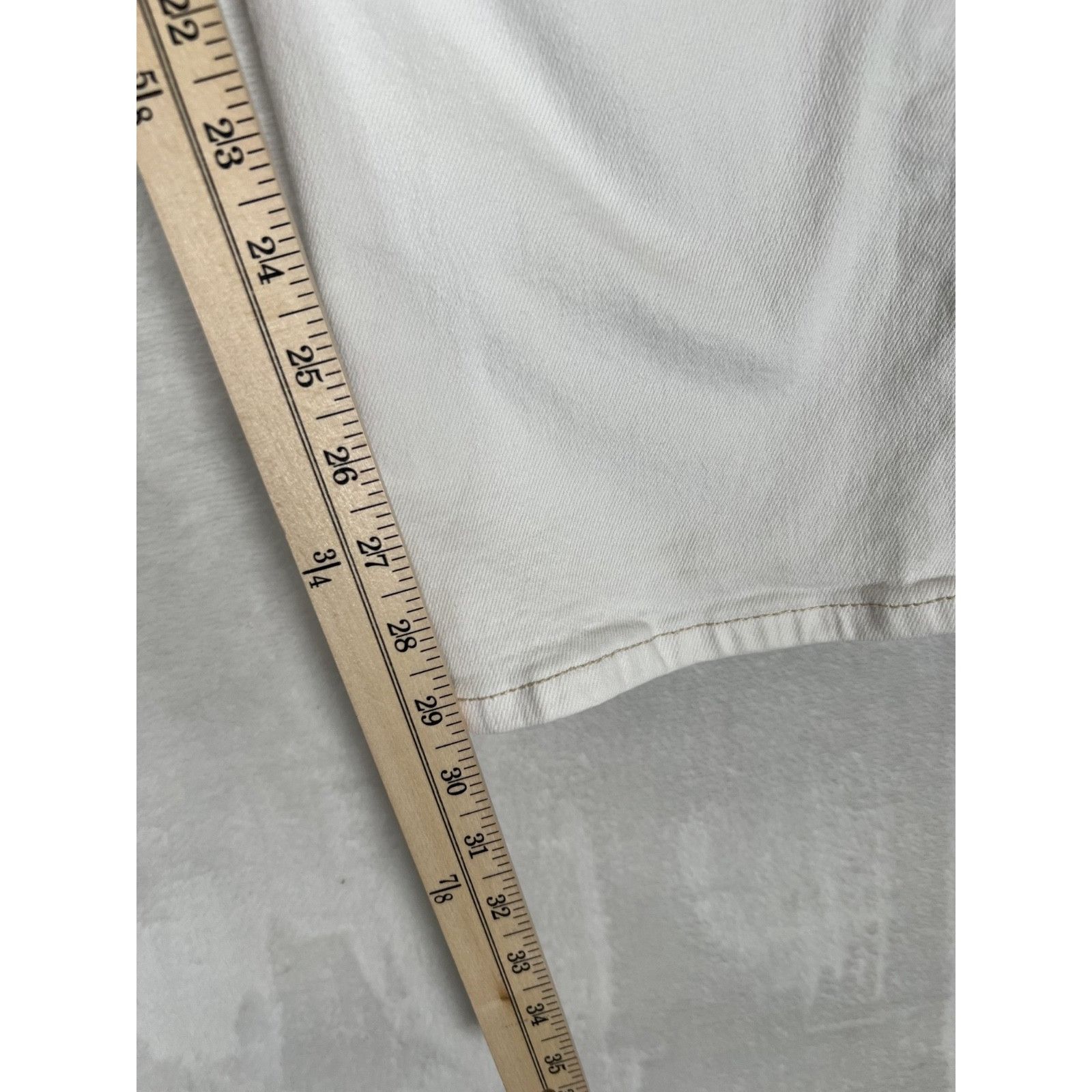 Levi's Vintage Levi's Perfectly Slimming 512 Bootcut White Denim Je Size 30" / US 8 / IT 44 - 6 Thumbnail