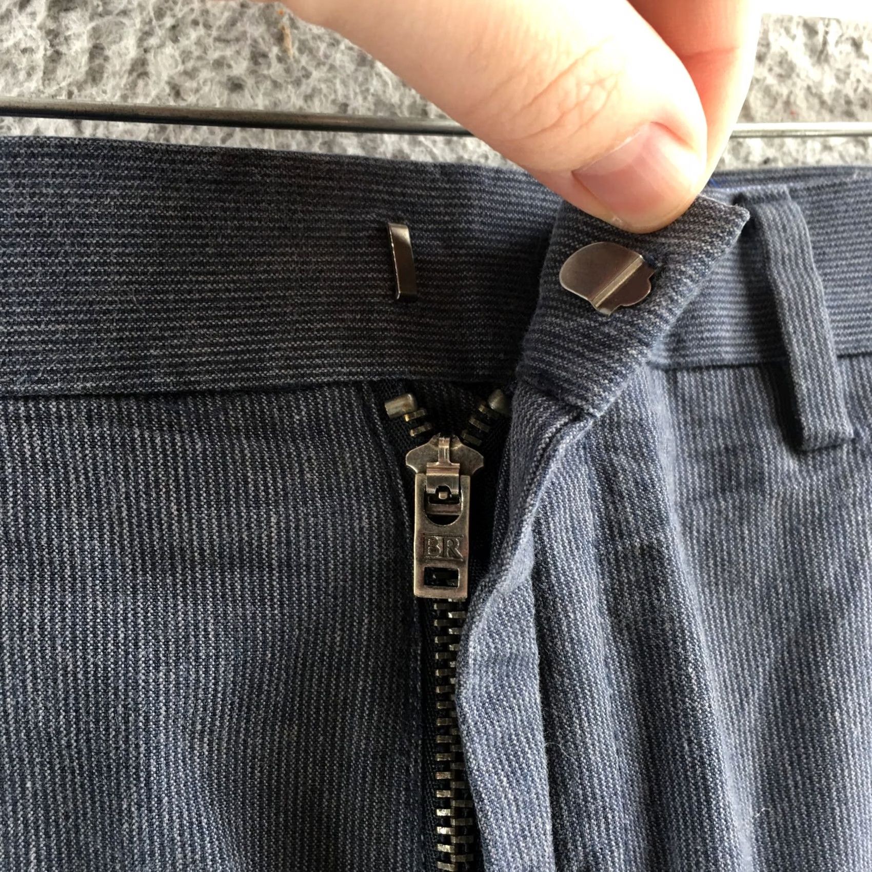 Banana Republic Banana Republic Kentfield Chino Pants Mens 36 Blue Mid Rise Zip Regular Waist 37 Inseam 32 Ready to Wear Size US 36 / EU 52 - 4 Thumbnail
