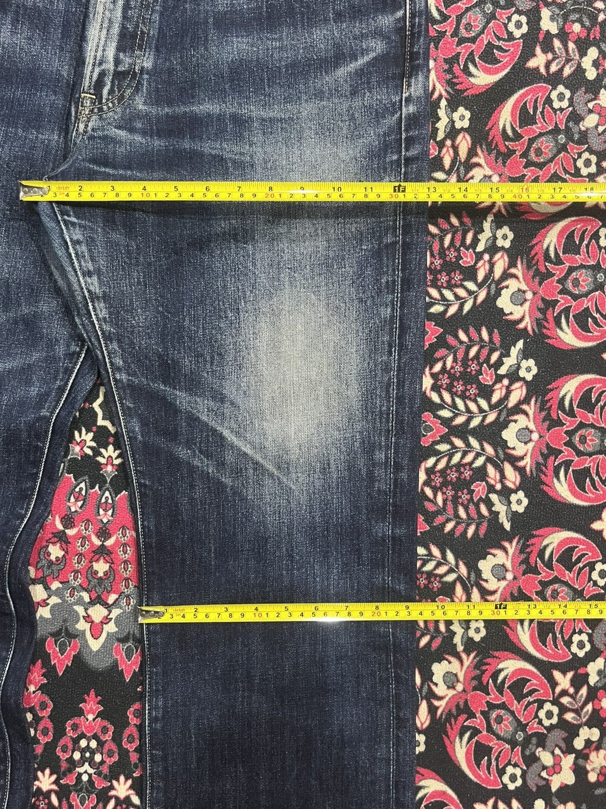 Jun Takahashi Vintage Japan Uniqlo UJ Dark Blue Whisker Faded Washed Jeans Size US 36 / EU 52 - 14 Thumbnail