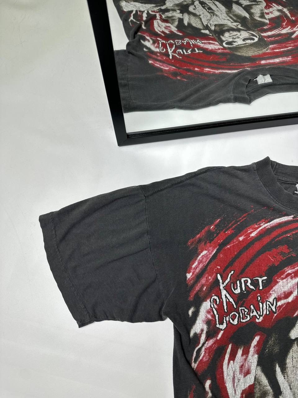 Nirvana 1995 RARE Kurt Cobain Memorial Spiral T shirt Nirvana 90s Size US L / EU 52-54 / 3 - 5 Thumbnail