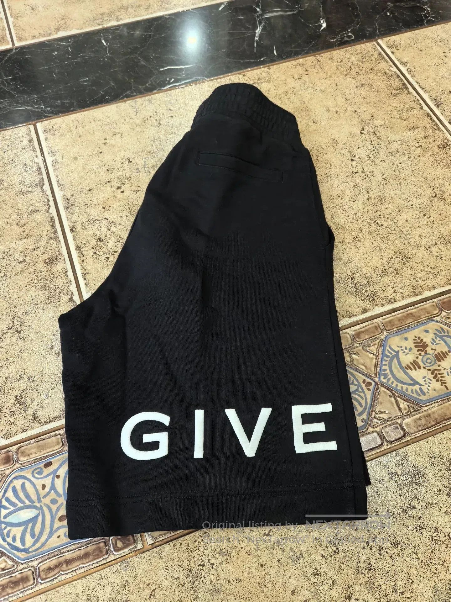 Givenchy Givenchy Black 4G Logo Bermuda Shorts. Size US 31 - 2 Thumbnail