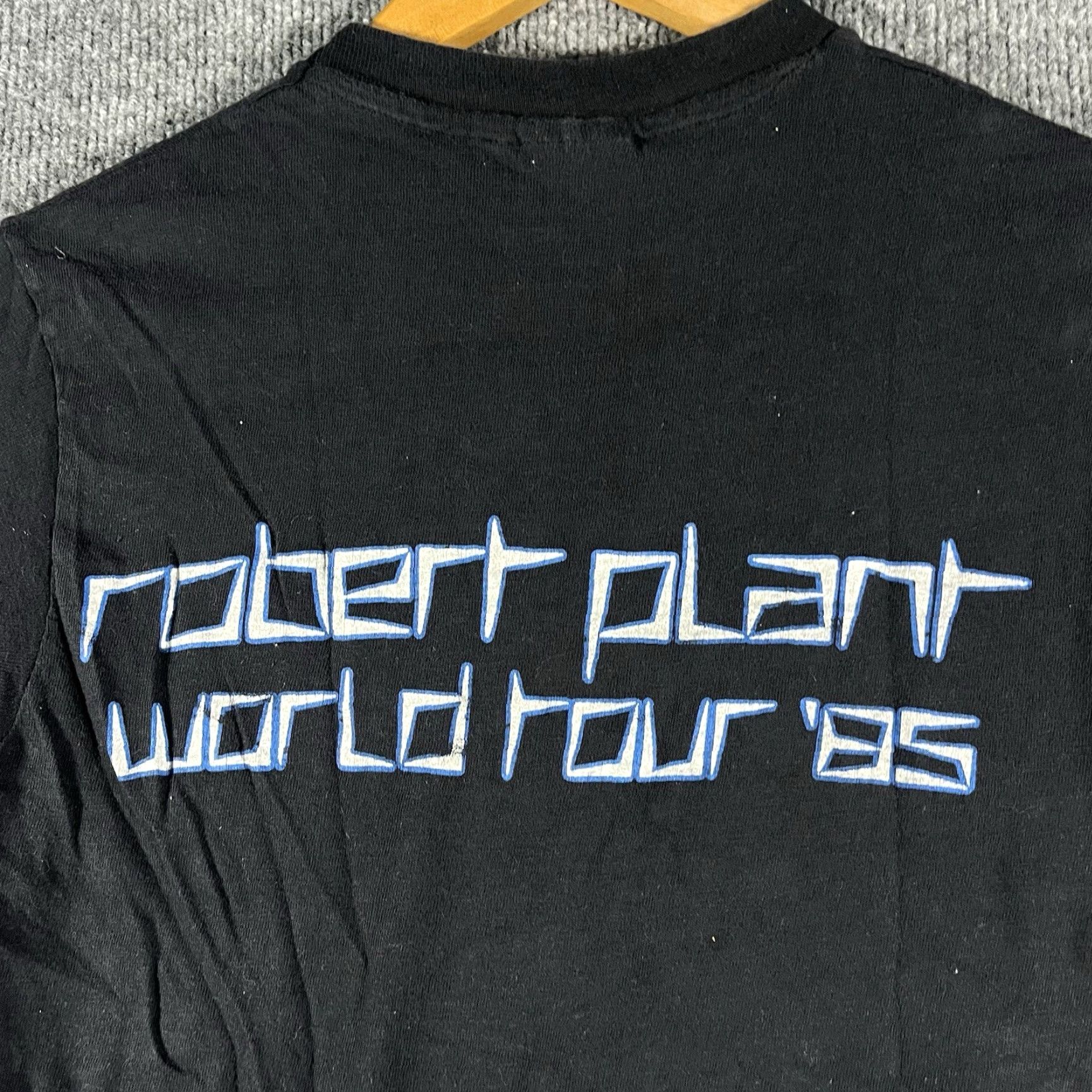 Vintage VINTAGE Robert Plant T Shirt Mens Small World Tour Black 1985 80s Led Zeppelin Shirt Size US S / EU 44-46 / 1 - 6 Thumbnail