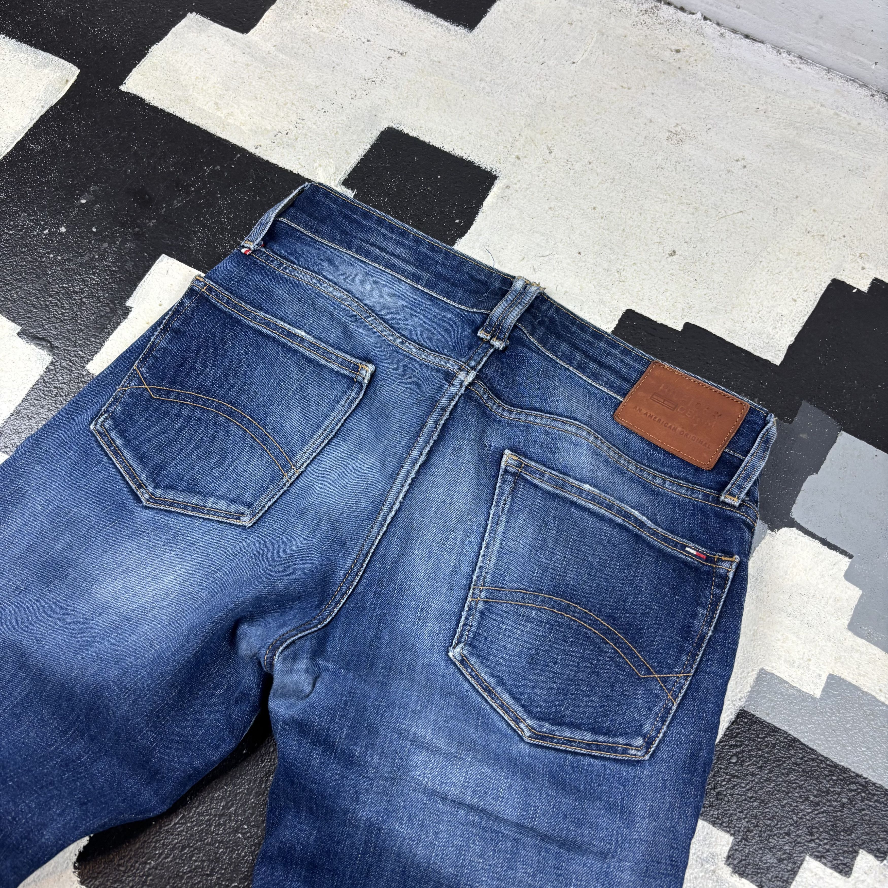 Tommy Hilfiger Tommy Hilfiger Jeans Size US 30 / EU 46 - 8 Thumbnail