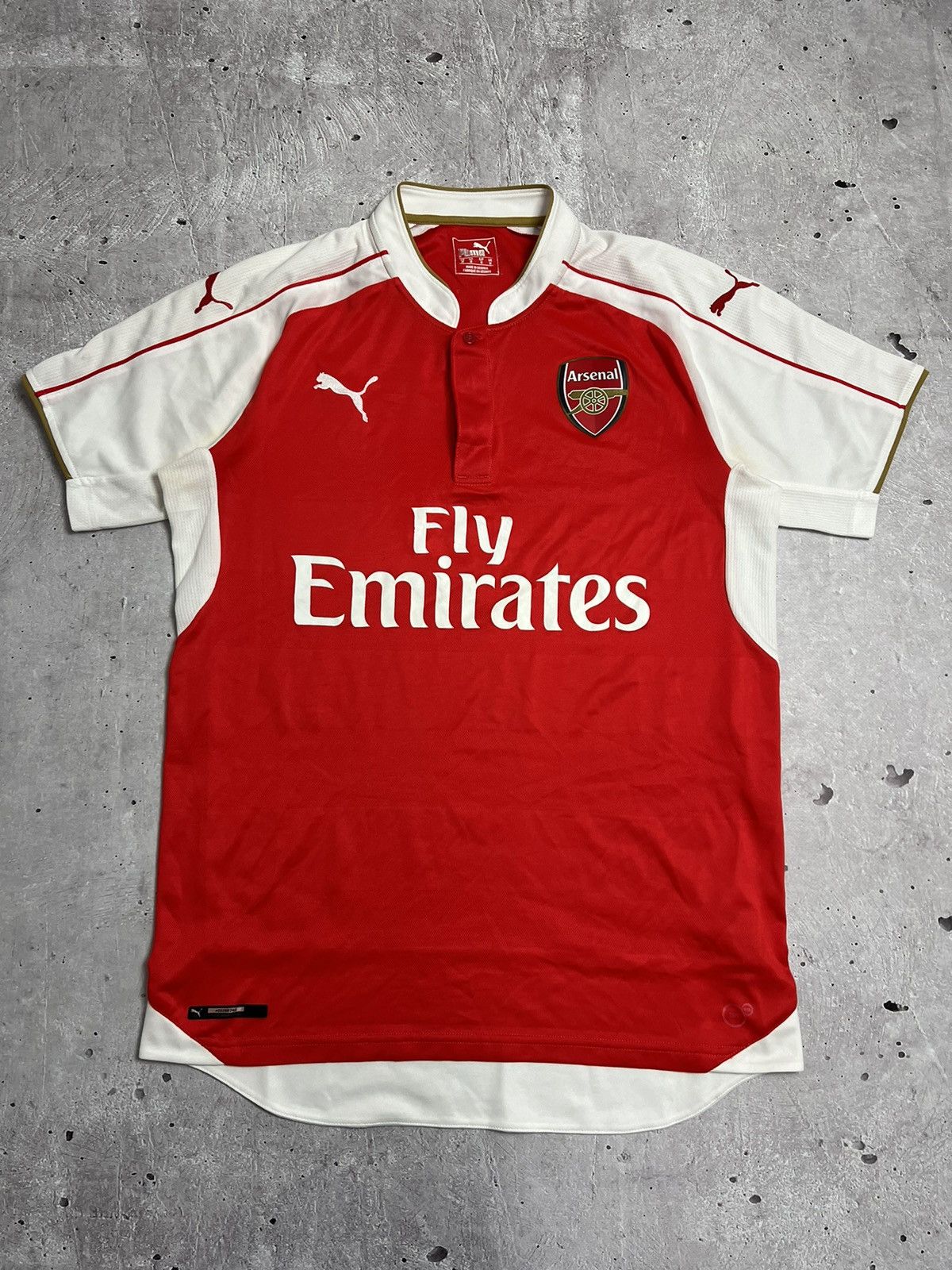 Puma Arsenal Puma 2015/16 Soccer Jersey Size US M / EU 48-50 / 2 - 1 Thumbnail
