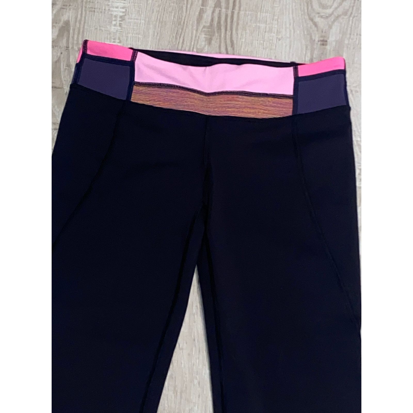 Lululemon Lululemon Womens Cropped Leggings excellent condition Size 28" / US 6 / IT 42 - 2 Thumbnail