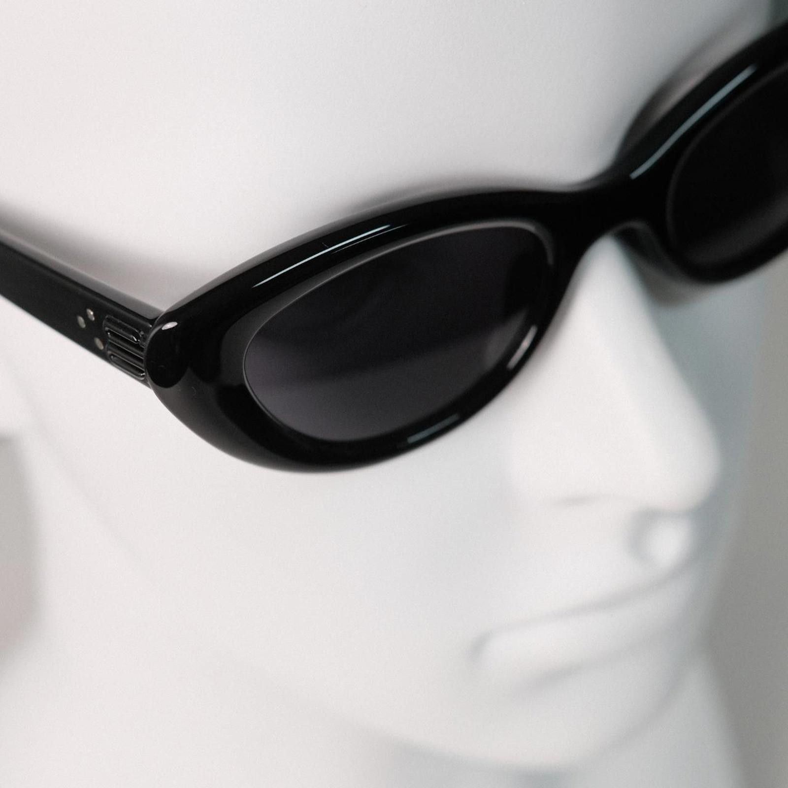 Japanese Brand Vtg Y2k Avant Garde Cat Eye Black Sunglasses Unisex OS Size ONE SIZE - 7 Thumbnail