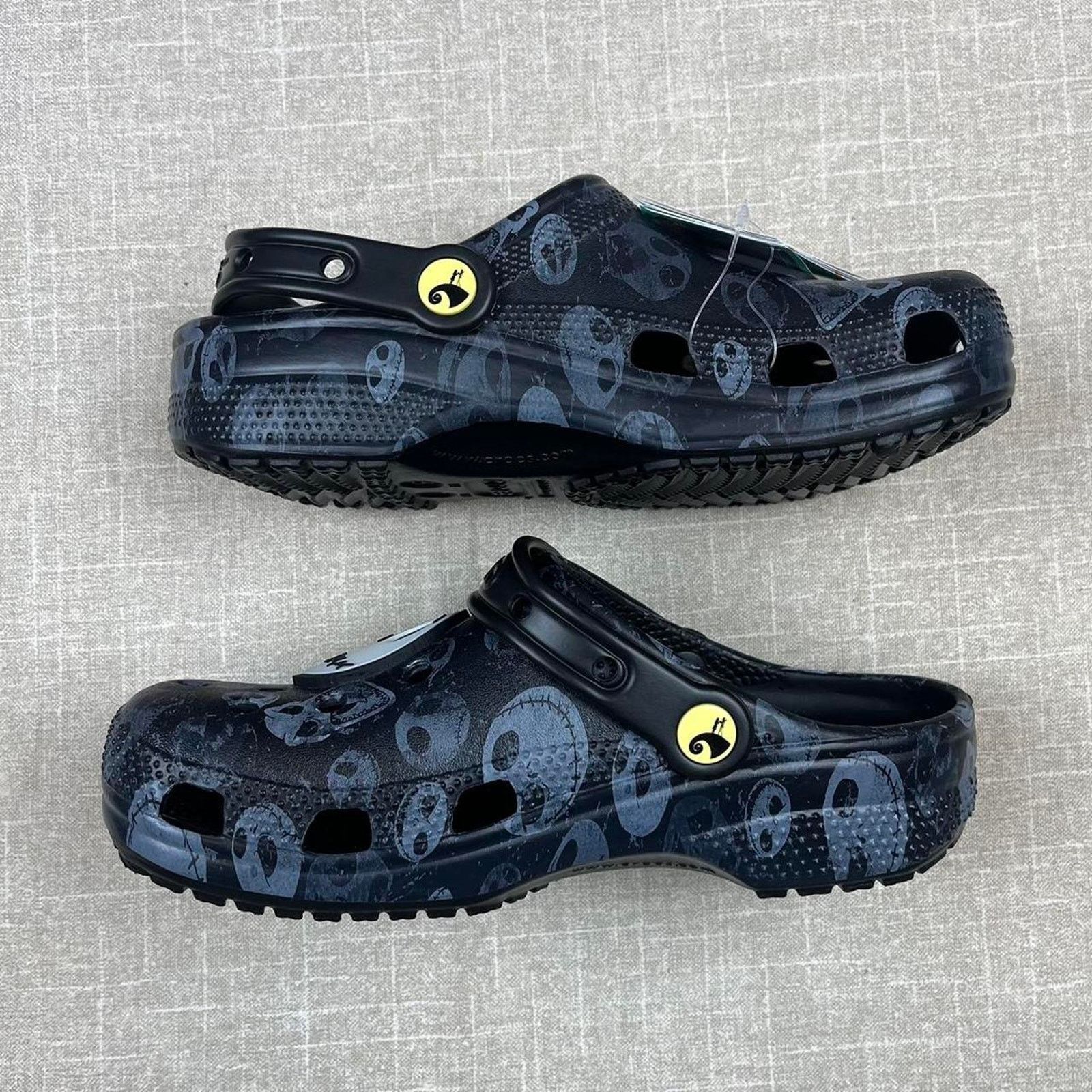 Crocs Nightmare Before Christmas x Crocs Classic Clog Men 8 Size US 8 / EU 41 - 3 Thumbnail