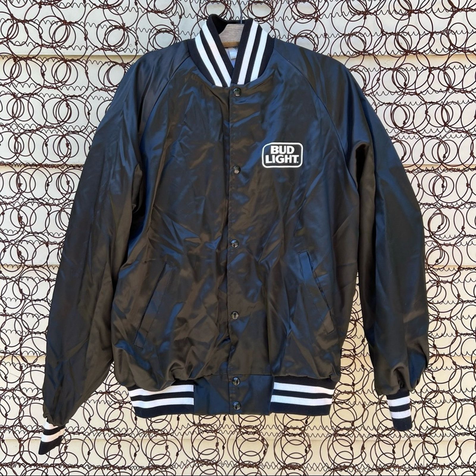 Budweiser Bud Light Lady Luck Budweiser Vintage nylon bomber jacket XL Size US XL / EU 56 / 4 - 3 Thumbnail