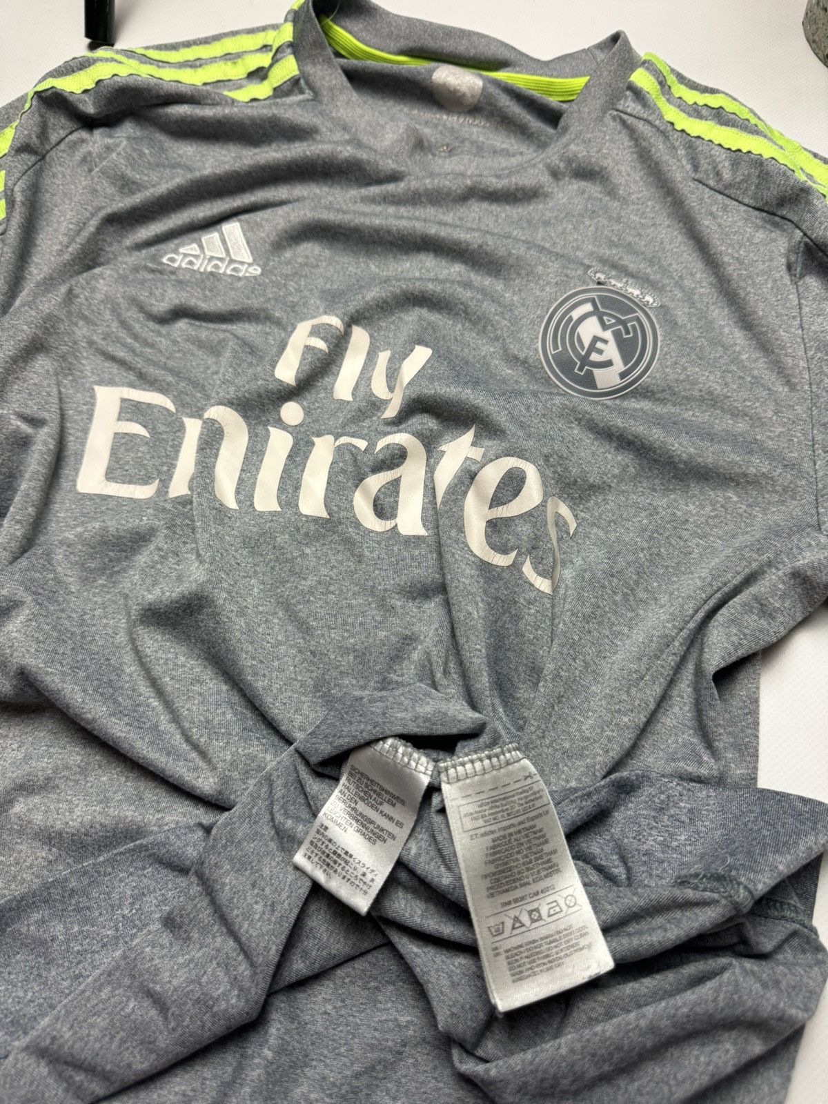 Adidas RARE vintage Real Madrid adidas soccer jersey Sergio Ramos Size US M / EU 48-50 / 2 - 13 Thumbnail