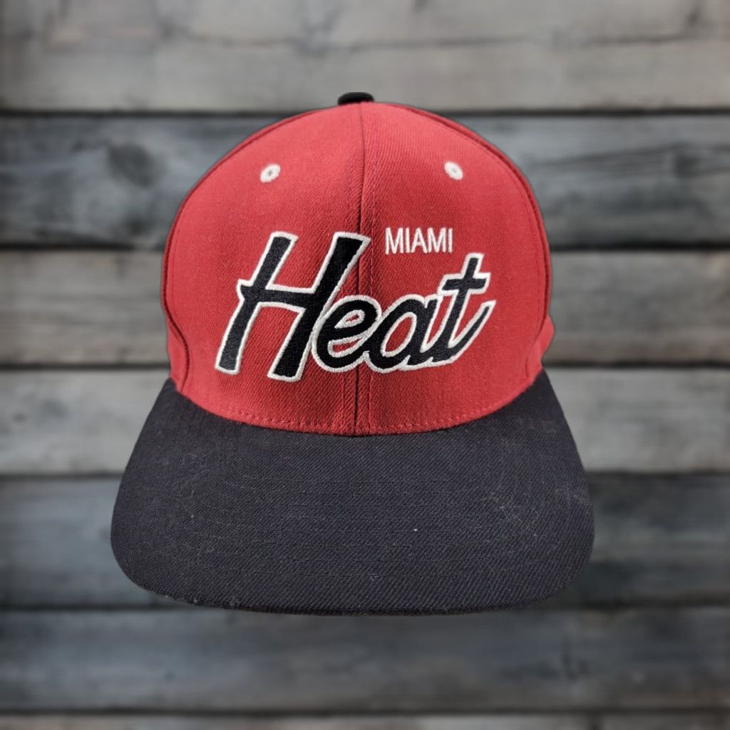 Mitchell & Ness Miami Heat Mitchell And Ness Embroidered Adjustable Snapback Cap Size ONE SIZE - 1 Thumbnail