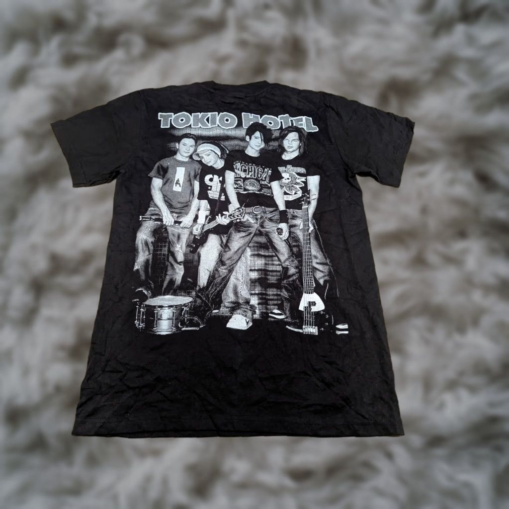 Vintage VINTAGE Tokio Hotel Mens Medium Band Tee Shirt Black © Thunder 90s Style Band Theme Mens_tshirt Size US M / EU 48-50 / 2 - 1 Thumbnail