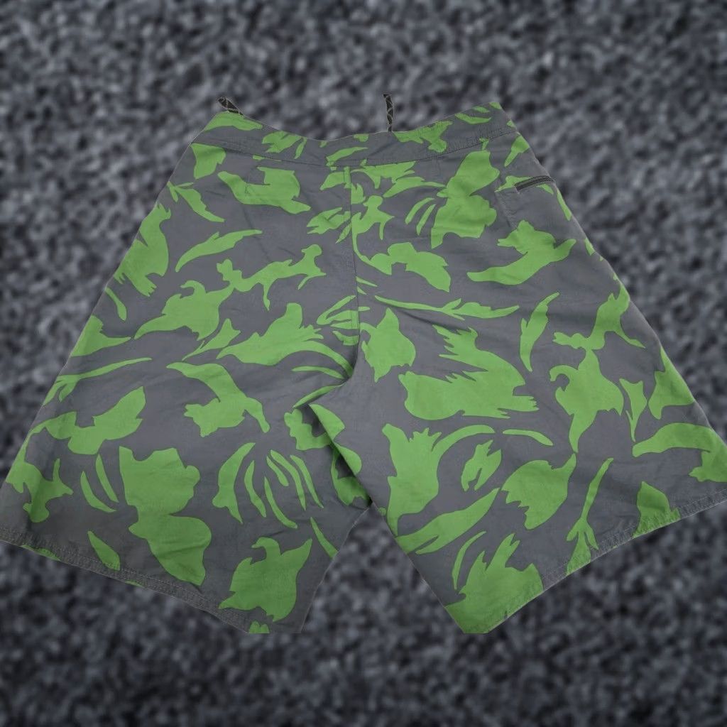 Patagonia Patagonia Mens Board Shorts Green/Grey Side Zip Pocket Drawstring Nylon 32 Camouflage Beach Surfing Womens? Size US 32 / EU 48 - 1 Thumbnail