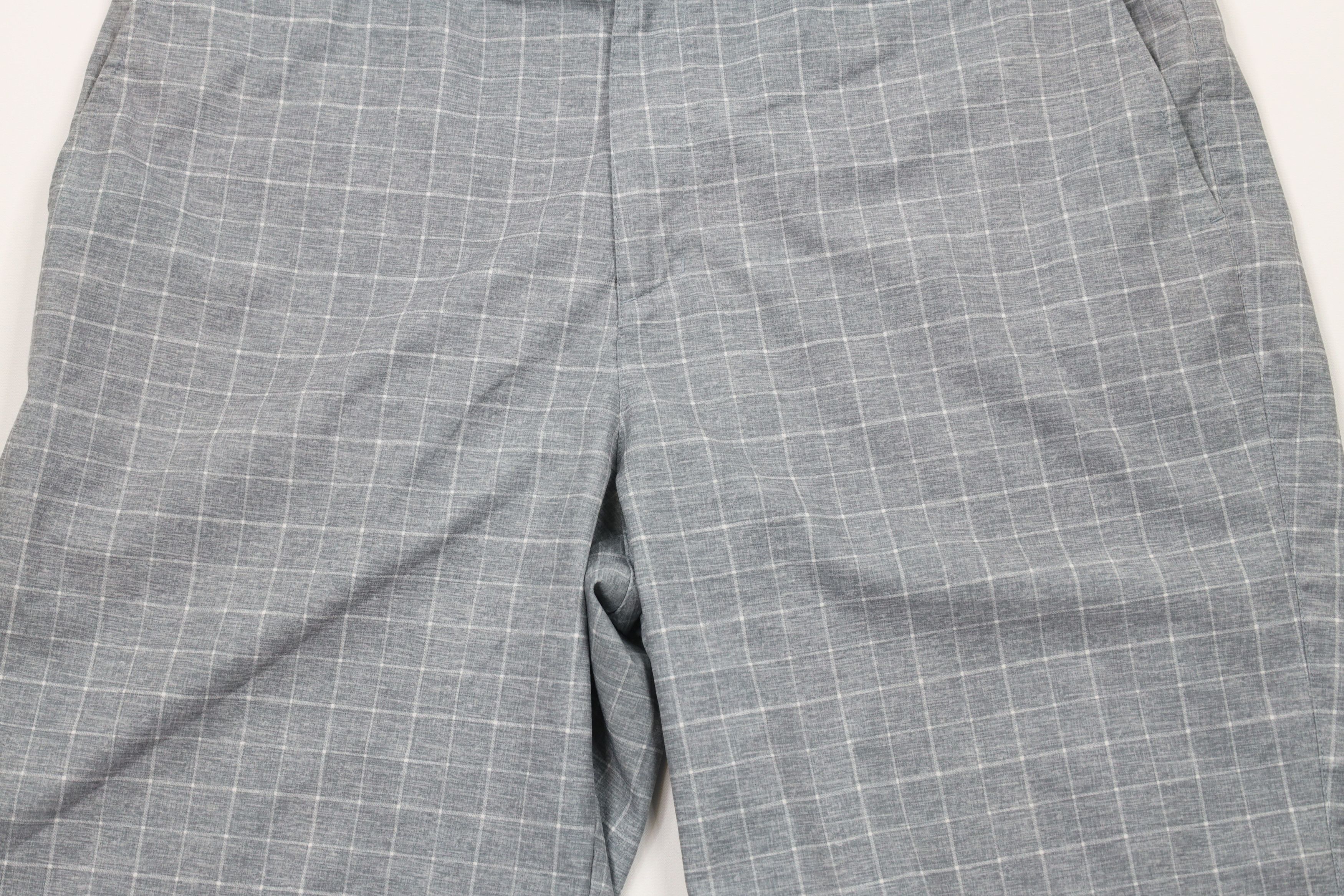 Nike × Vintage Nike Golf Performance Tech Golfing Chino Shorts Gray Plaid Size US 34 / EU 50 - 3 Thumbnail