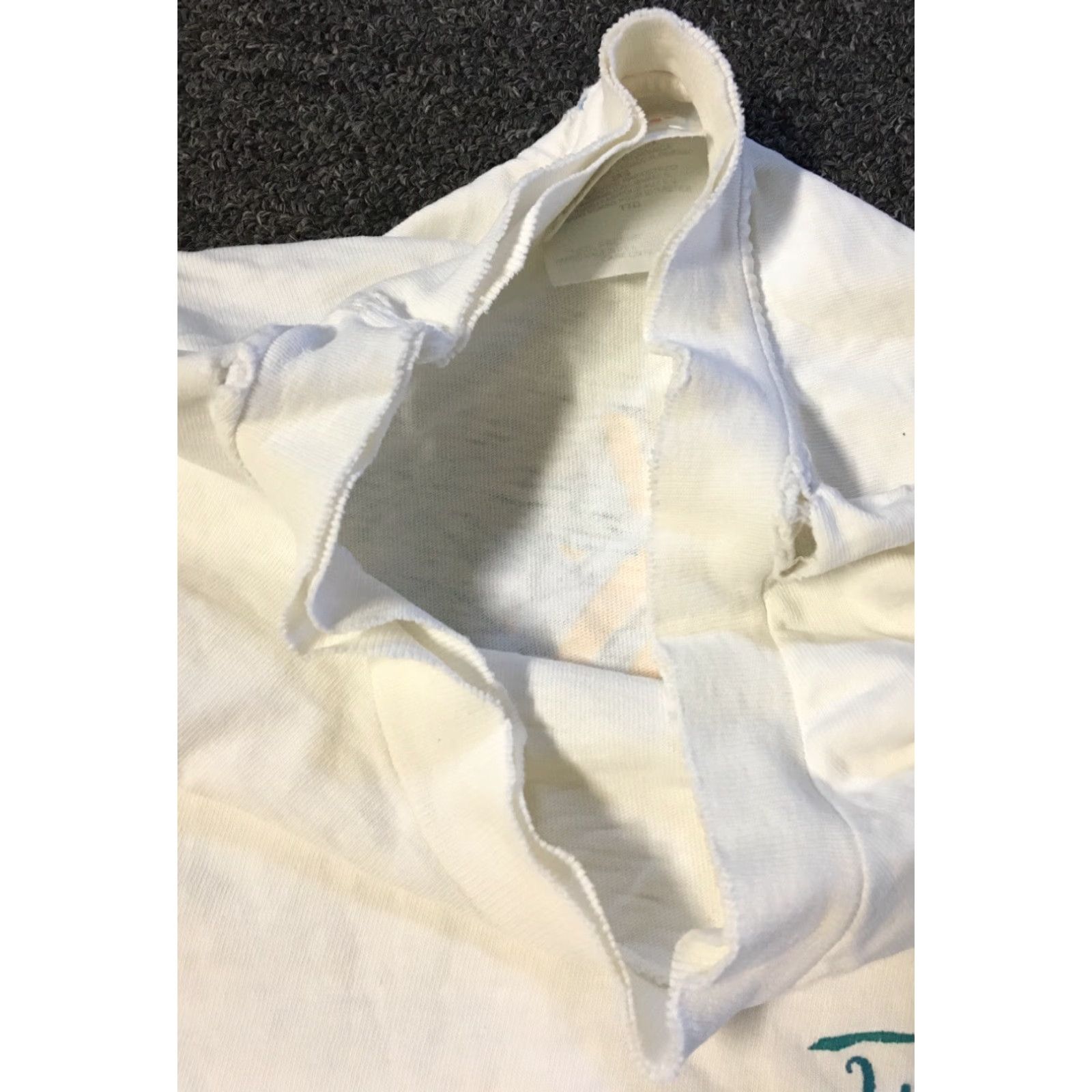 Hanes VINTAGE Islands Deck Construction Thrashed Faded Shirt XXL Men White 90s Grunge Surf Punk Rock (T-Shirt) Size US XXL / EU 58 / 5 - 6 Thumbnail