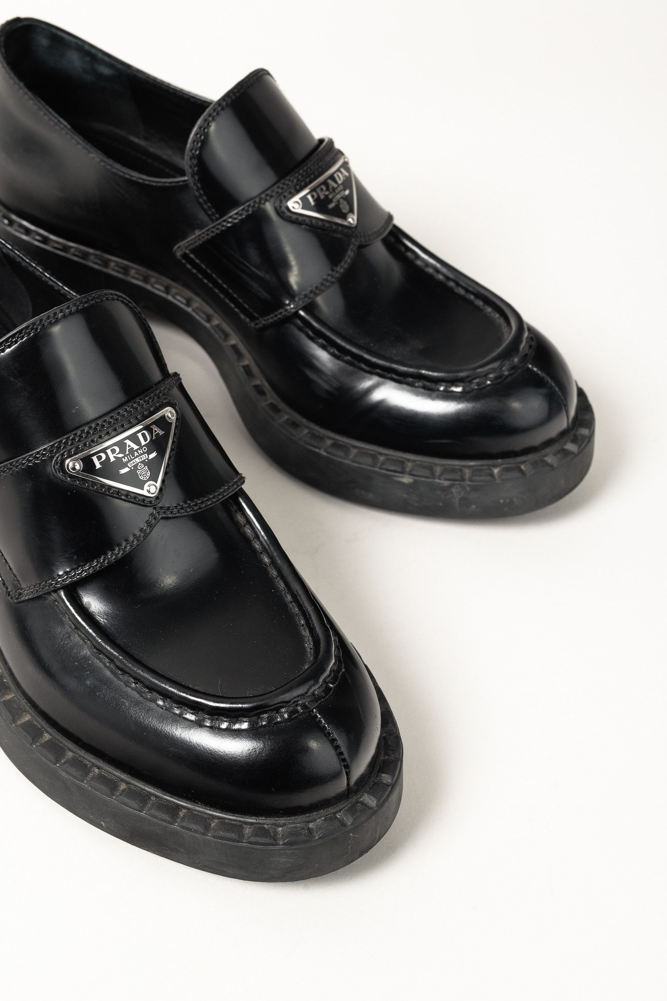 Prada Prada Nero Spazzolato Leather Triangle Logo Loafers Size US 6.5 / IT 36.5 - 6 Thumbnail