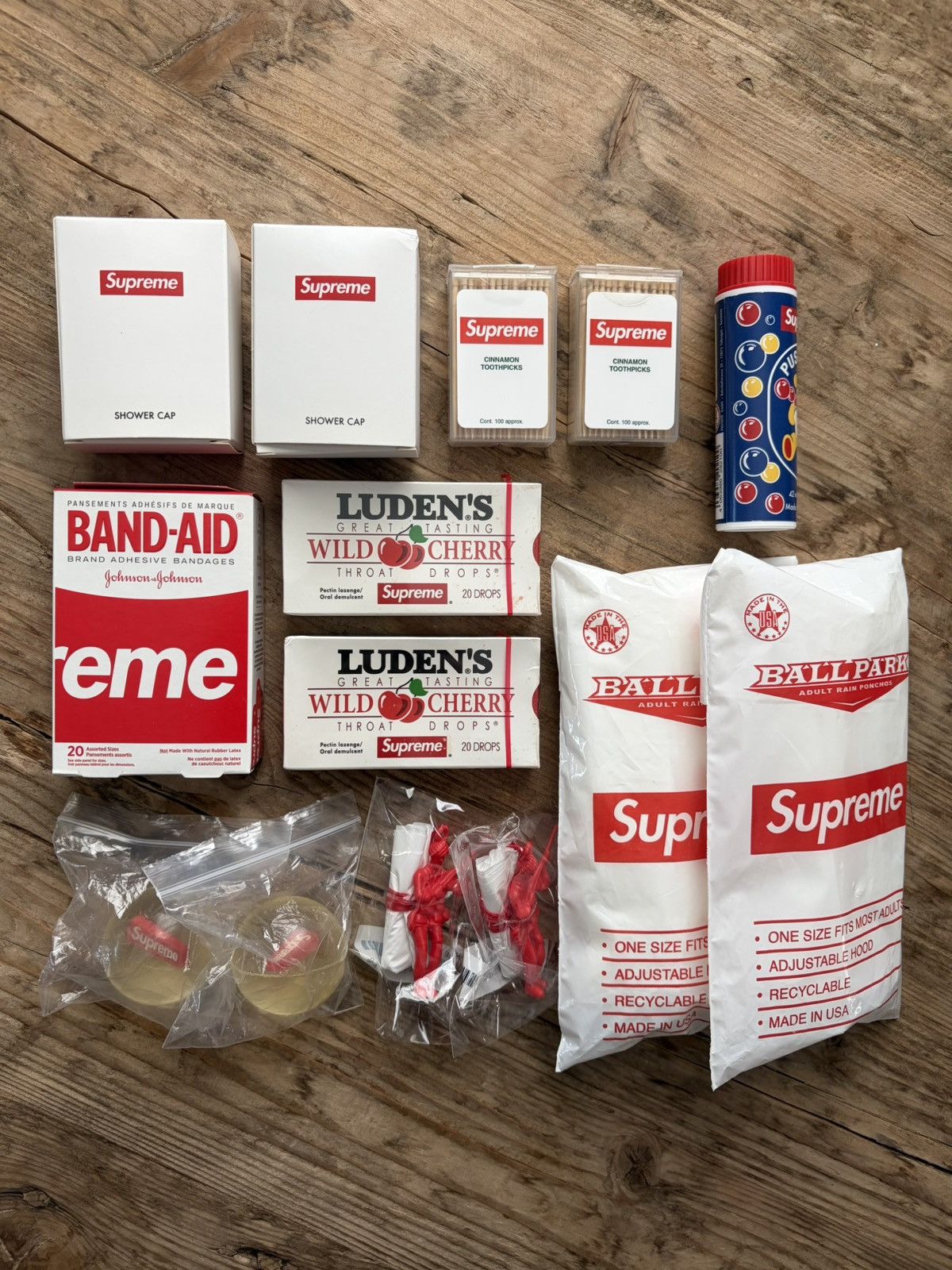 Supreme Supreme Accessories Lot Bouncy Ball Bubbles Parachute Poncho Size ONE SIZE - 1 Thumbnail