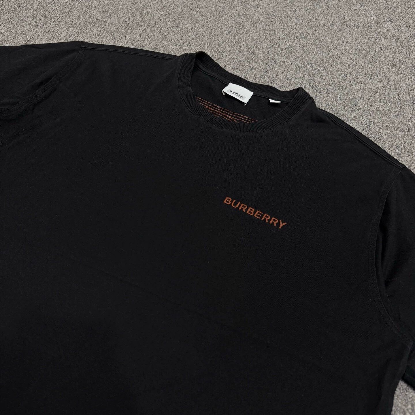 Burberry Burberry black red line logo short sleeve tee size S Size US S / EU 44-46 / 1 - 3 Thumbnail