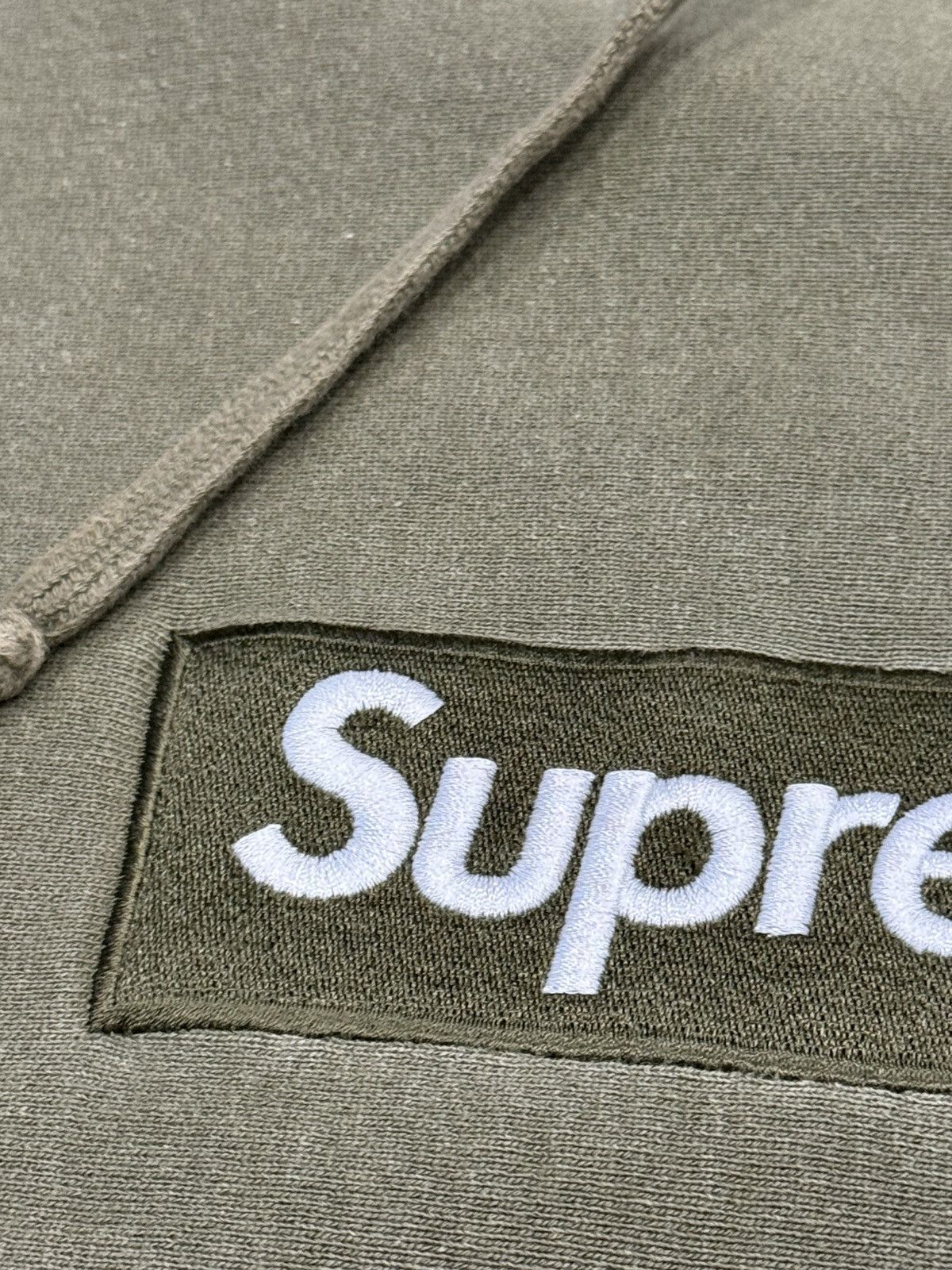 Supreme Supreme 2011 Olive Box Logo Hoodie Size US L / EU 52-54 / 3 - 3 Thumbnail