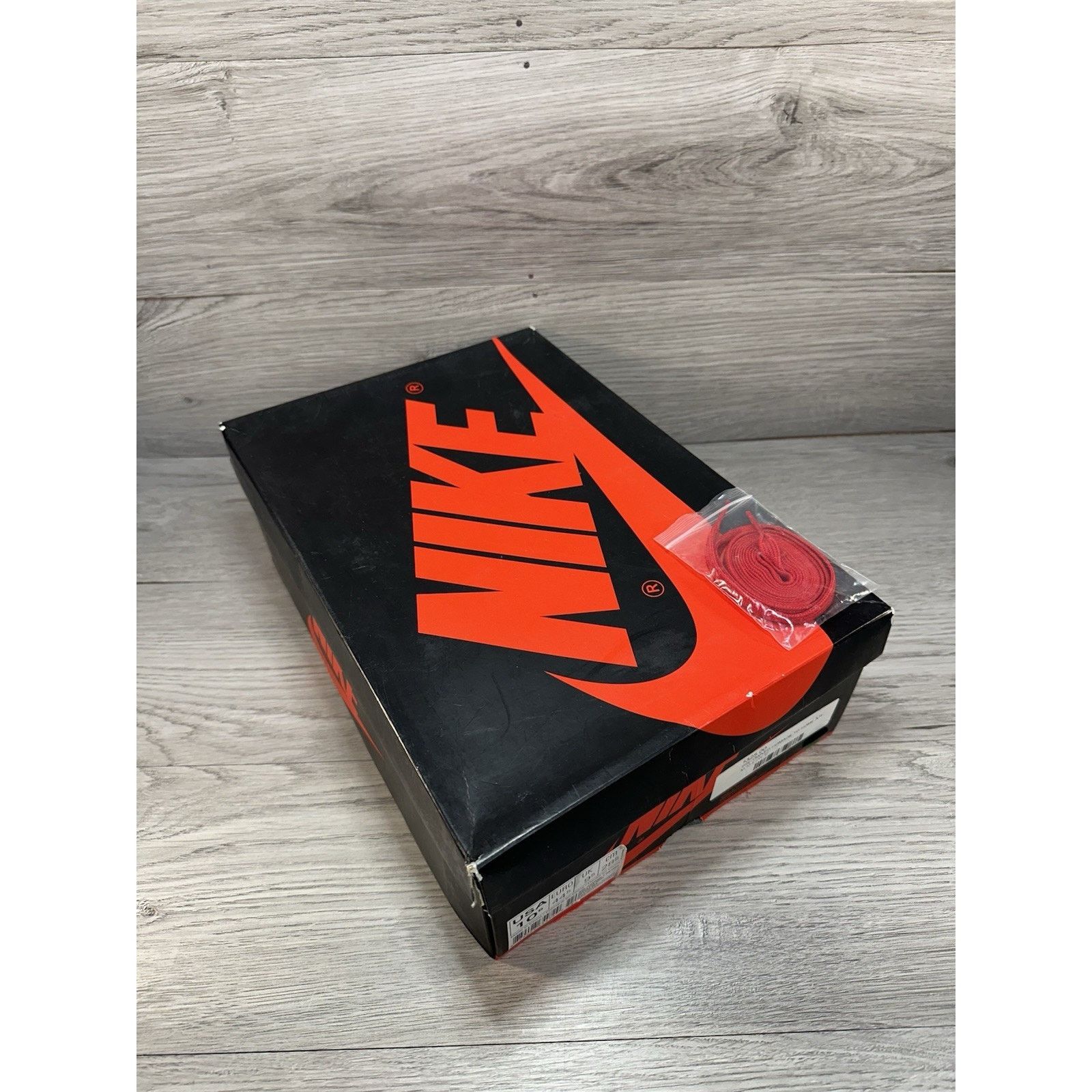 Jordan Brand Air Jordan 1 Retro OG NRG High Homage to Home - Size 10.5 Size US 10.5 / EU 43-44 - 9 Thumbnail