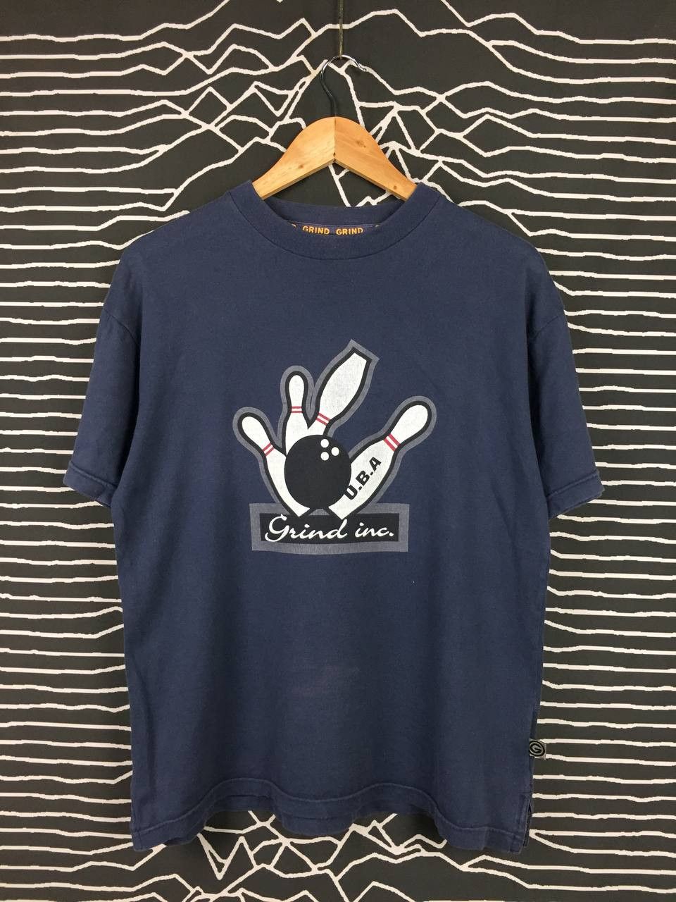 Vintage Vtg Grind Inc Skateboards Pin Bowling skate Tee Size US L / EU 52-54 / 3 - 2 Thumbnail