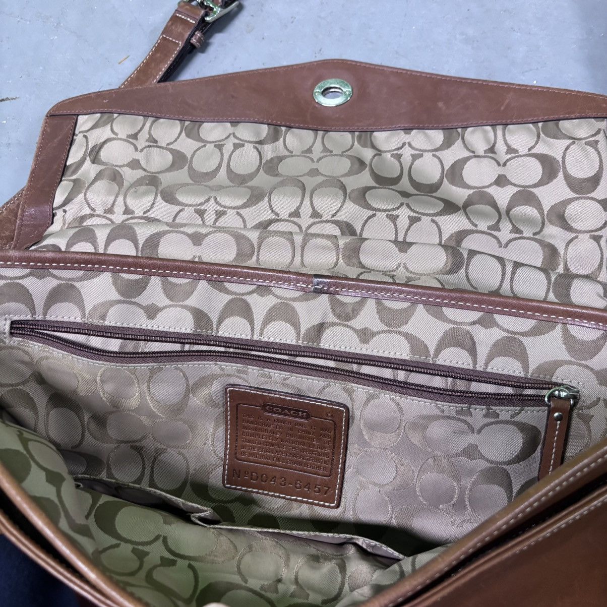 Coach × Vintage Vintage Coach Tan Leather Messenger Shoulder Bag Size ONE SIZE - 3 Thumbnail