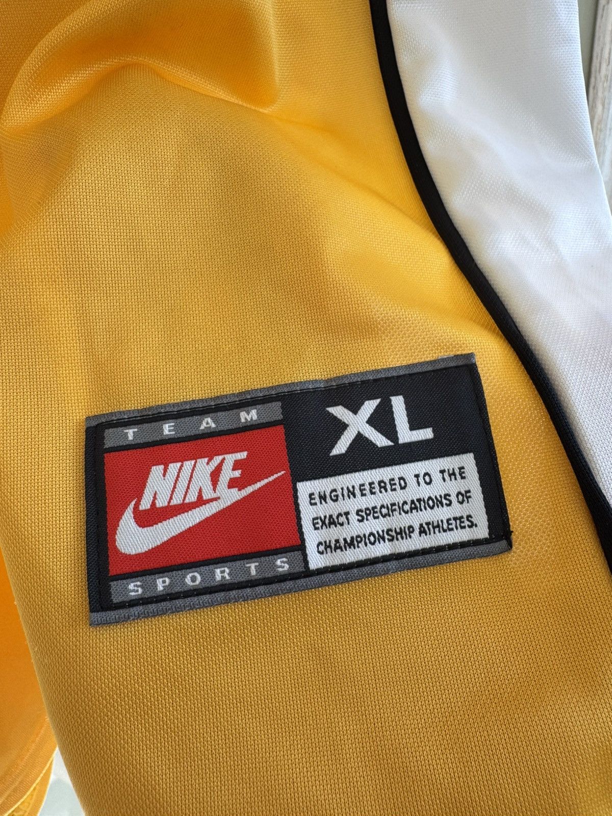 Nike Hassler 20 Borussia Dortmund 1998-1999 Vintage Socce Jersey Size US XL / EU 56 / 4 - 21 Thumbnail