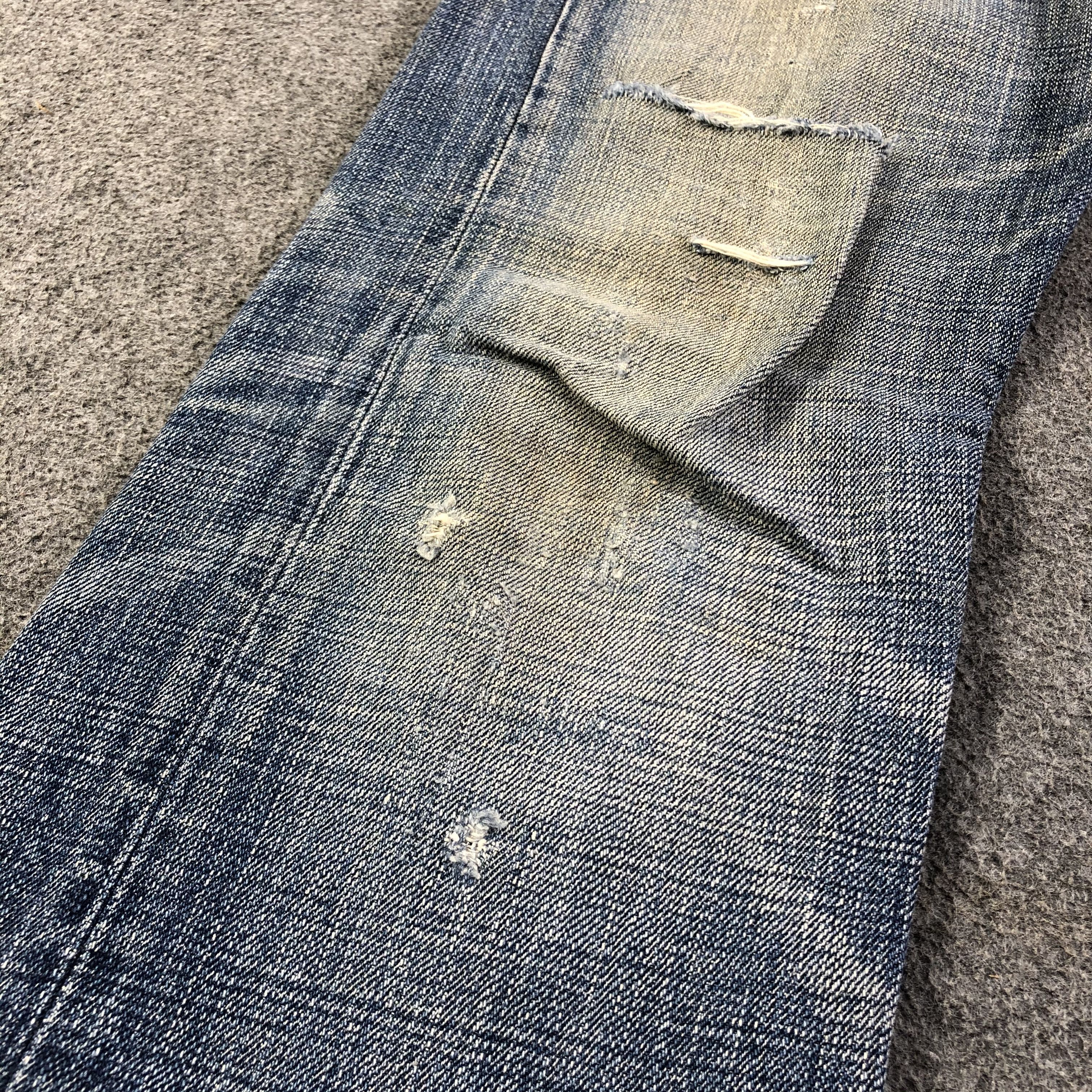 Levi's Vintage Blue Wash Levis 501 Jeans Distressed Denim -J2684 Size US 31 - 8 Thumbnail