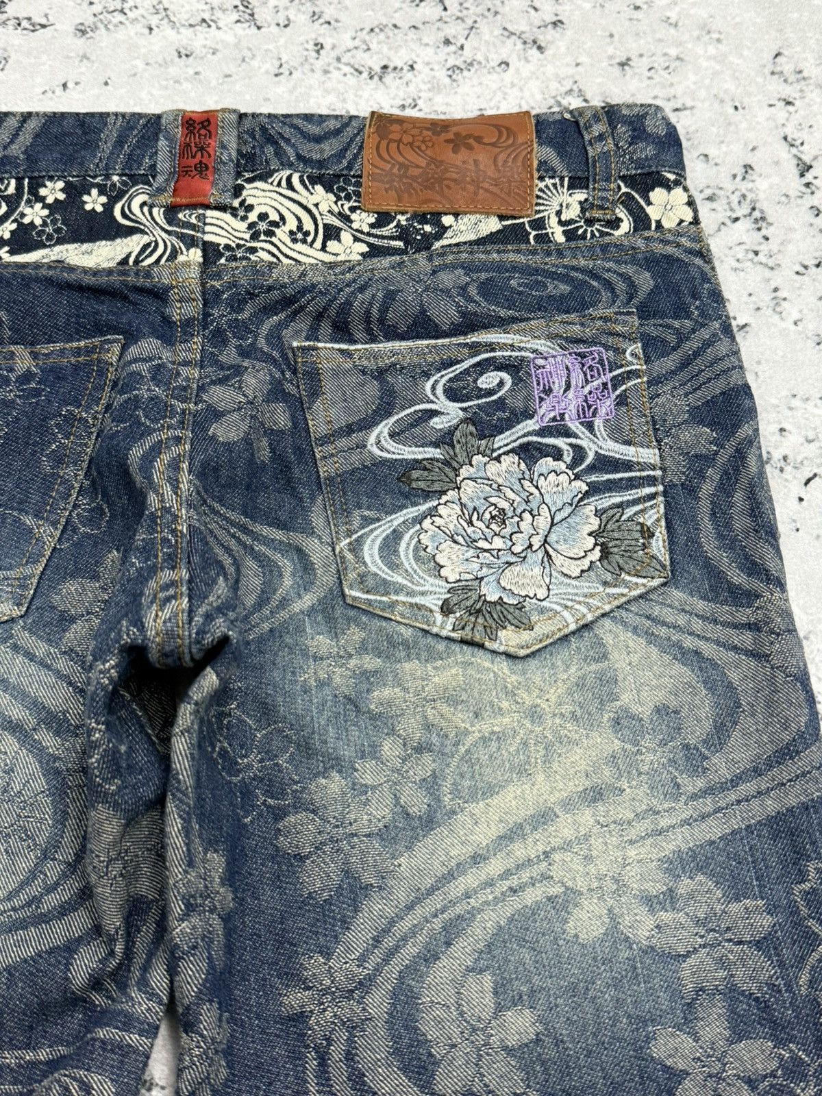 Karakuri Tamashii Vintage Karakuri Tamashi Sakura Embroidered Mini Flare Denim Size US 28 / EU 44 - 13 Thumbnail