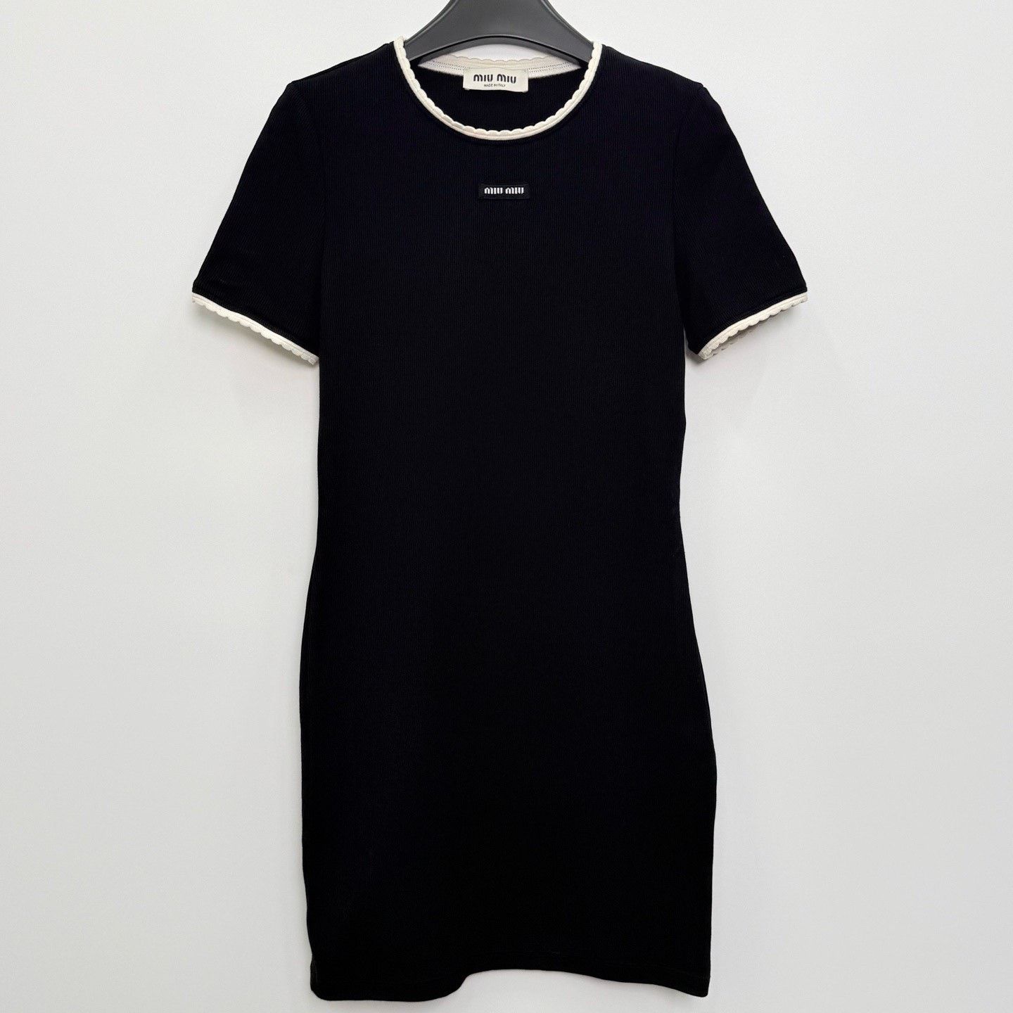 Miu Miu MIU MIU Solid Logo Letter Patch Short-Sleeve Dress Size M / US 6-8 / IT 42-44 - 1 Thumbnail