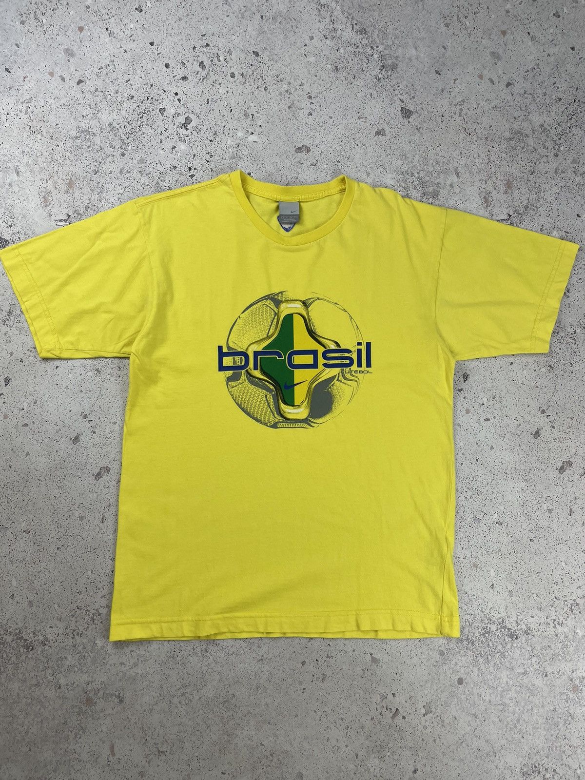 Nike × Vintage Vintage Blokecore Brazil Nike Soccer Jerset T-Shirt Size US S / EU 44-46 / 1 - 1 Thumbnail